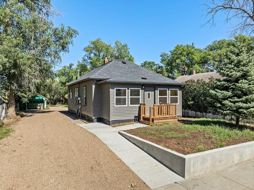 1003 Valley St SE — photo