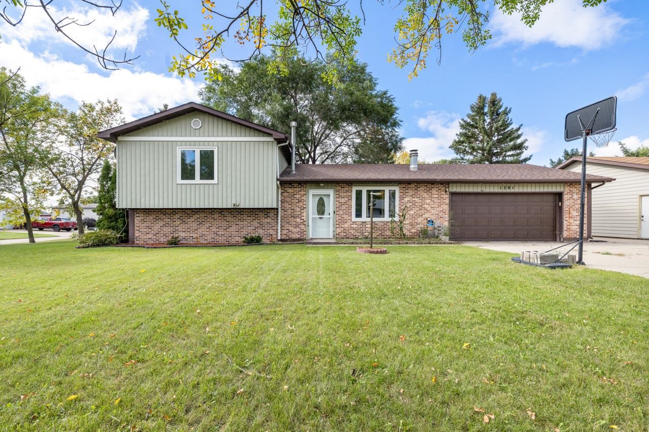 1201 NW 25th Place — photo
