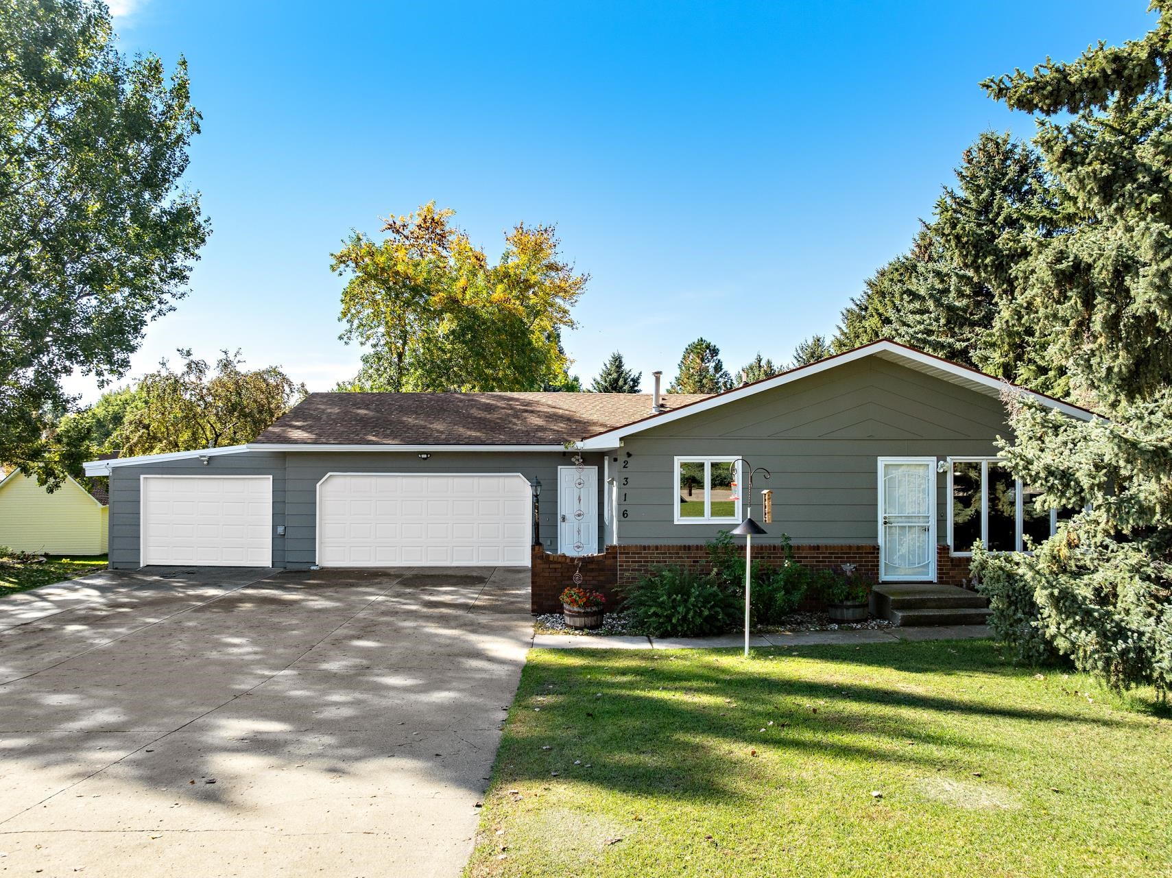 2316 Parkside Dr. — photo