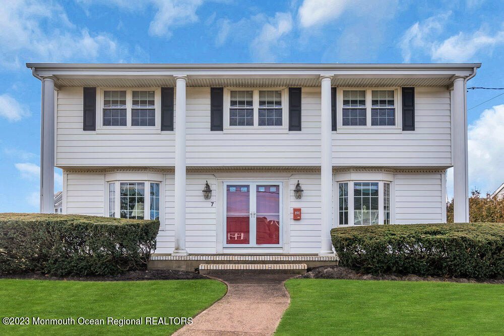7 Howell Avenue — photo
