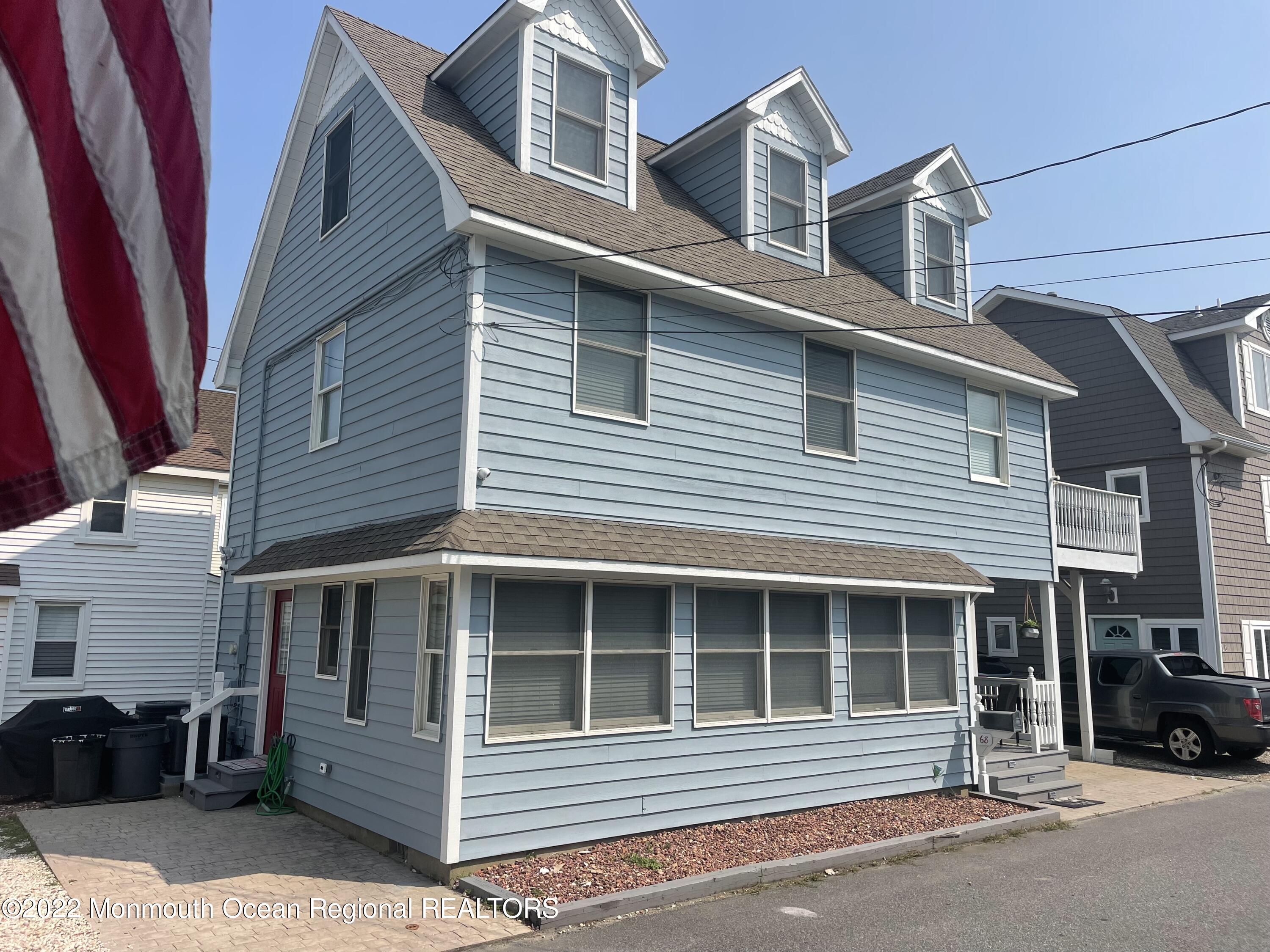 68 E Pacific Way — photo