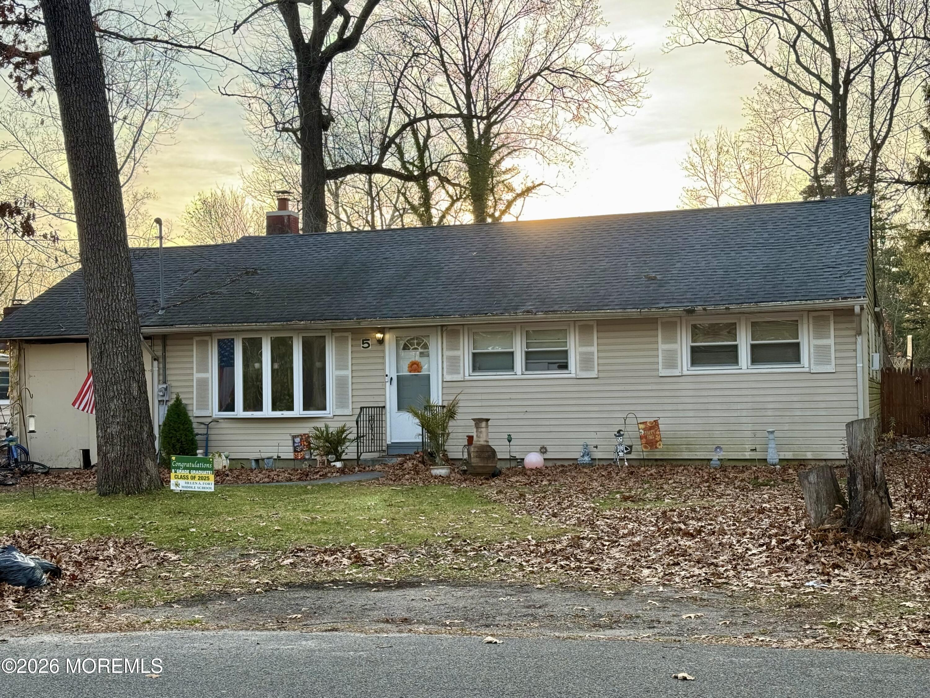 5 Pear Avenue — photo