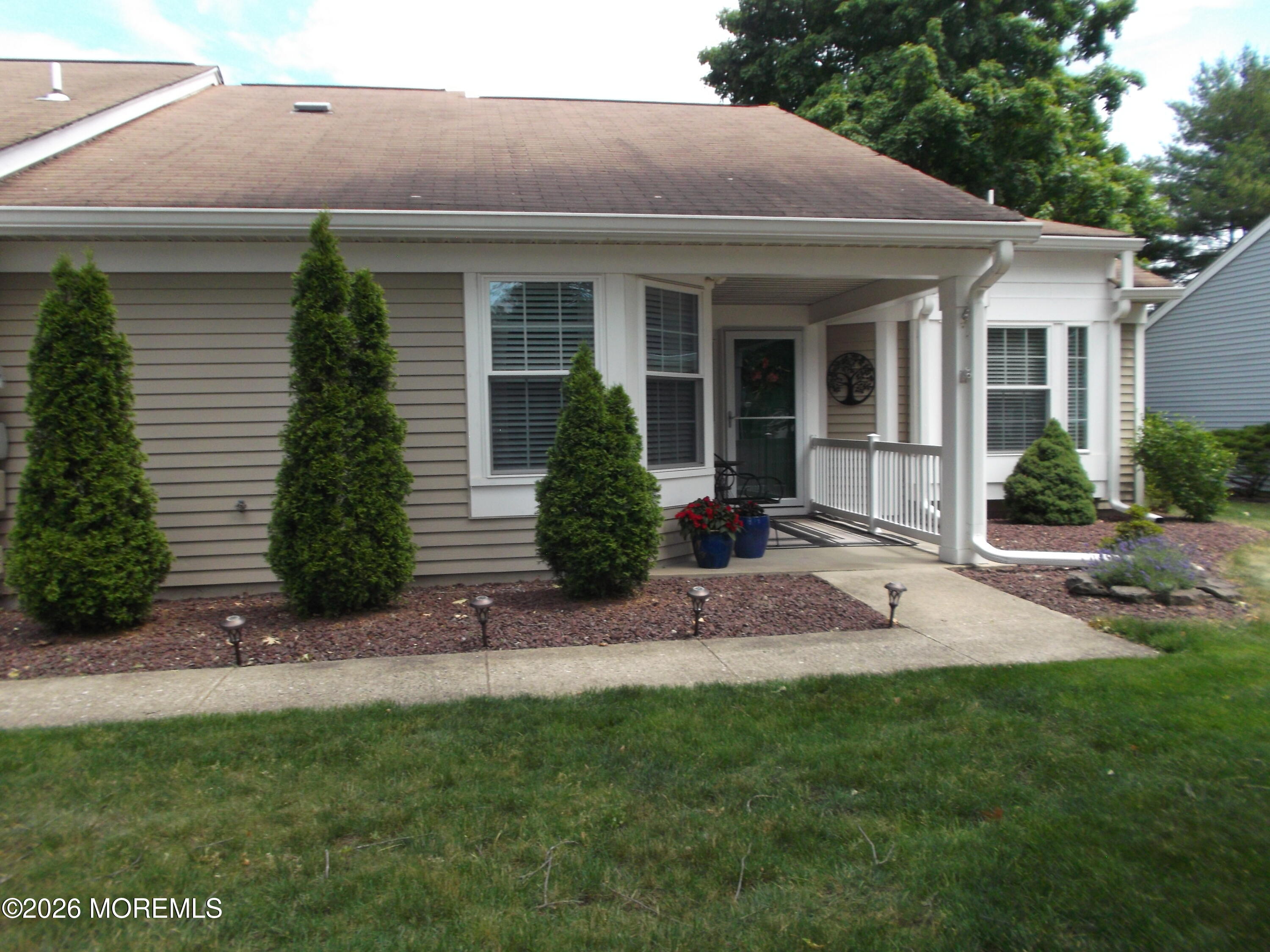 1156B Thornbury Lane — photo