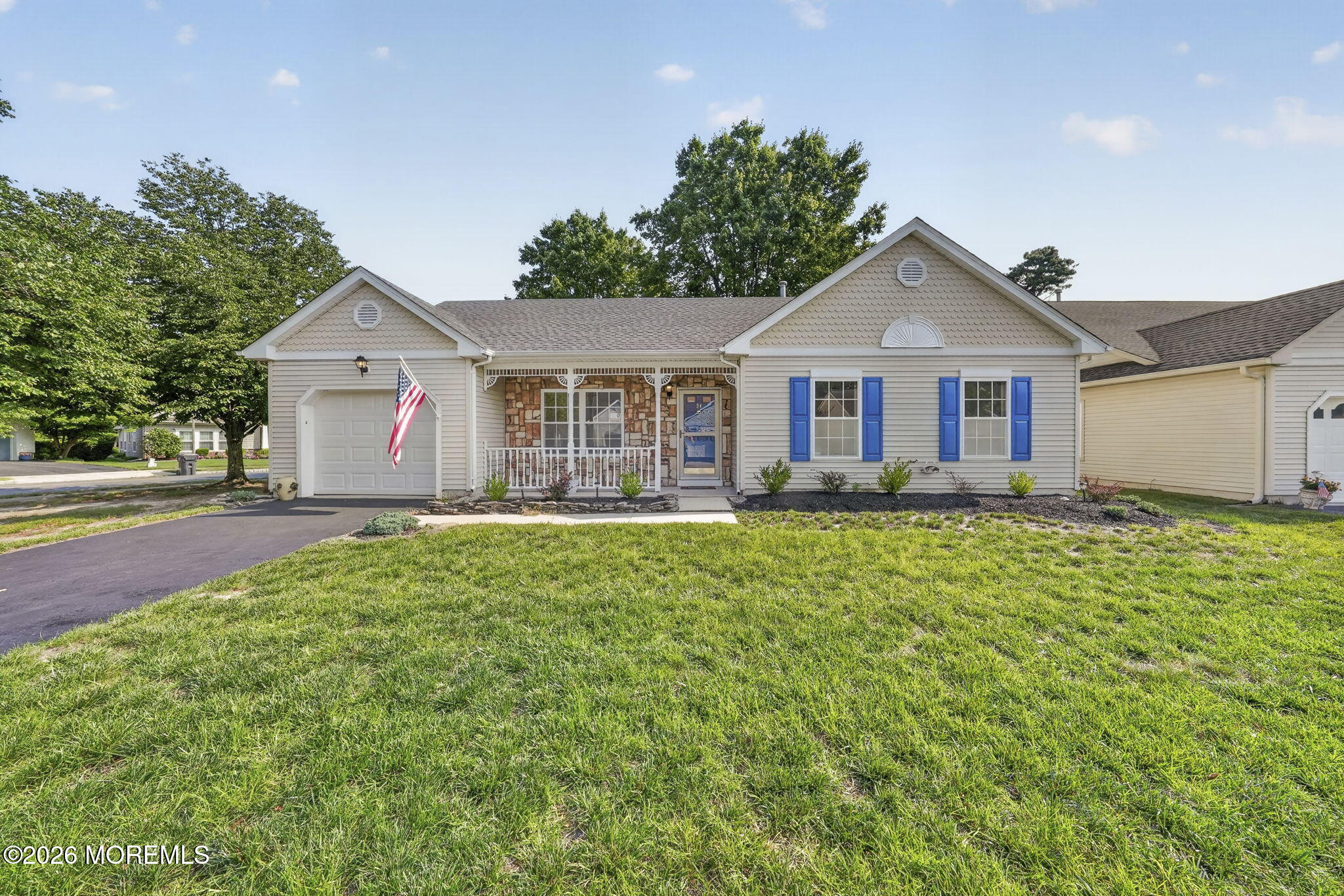 34 Molly Lane — photo