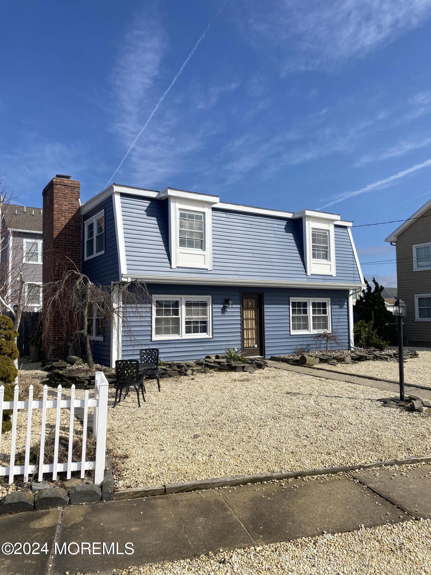 452 Marathon Court — photo