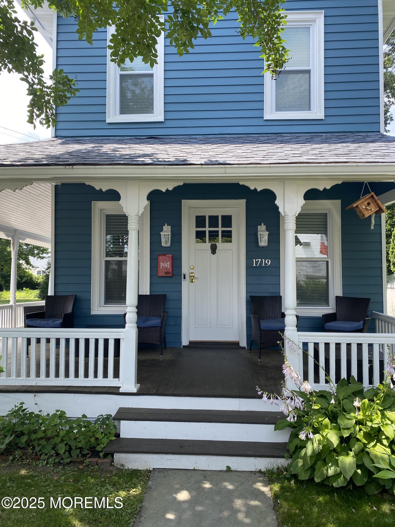 1719 Beverly Avenue Front — photo