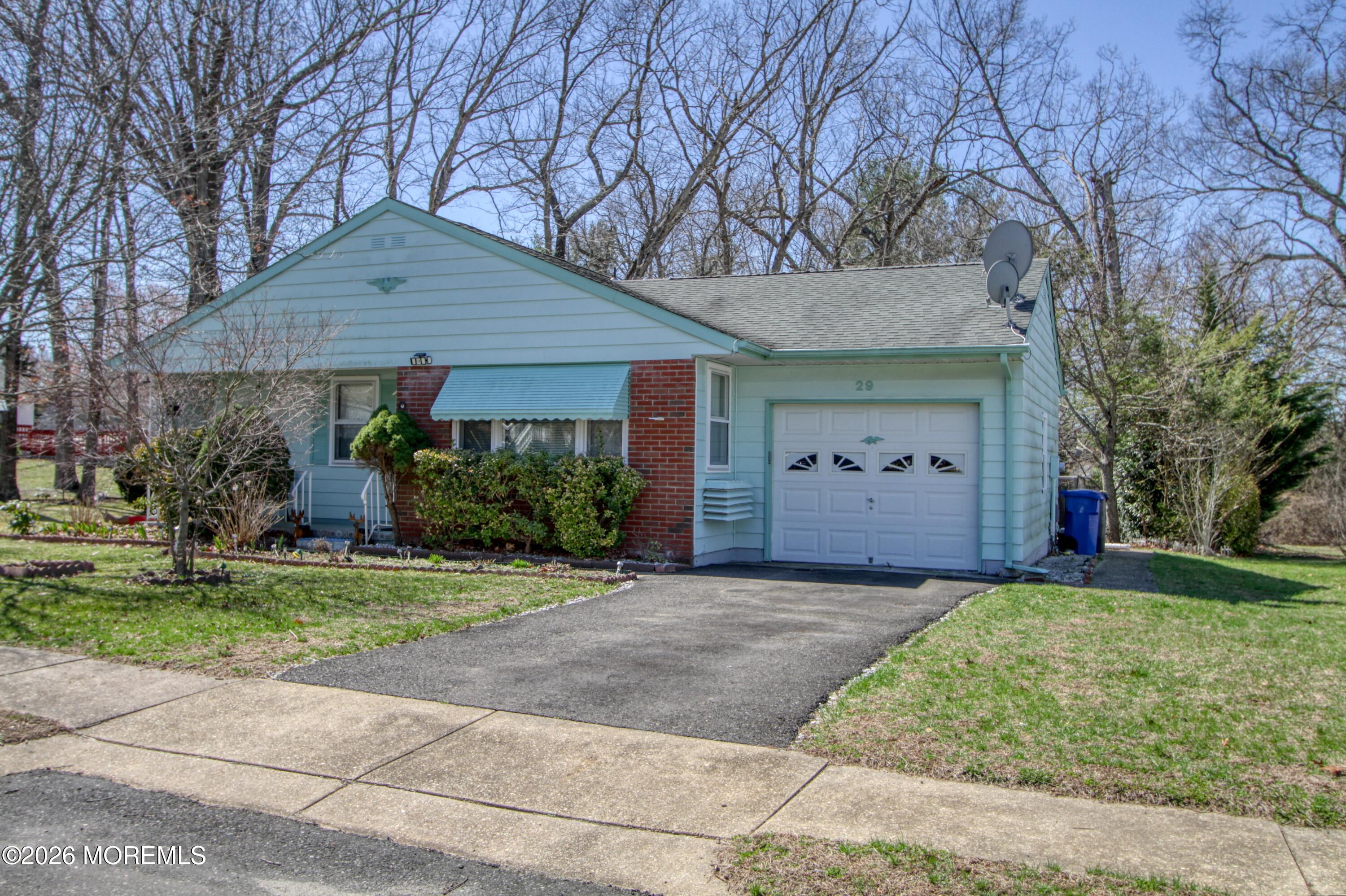 29 Green Drive — photo