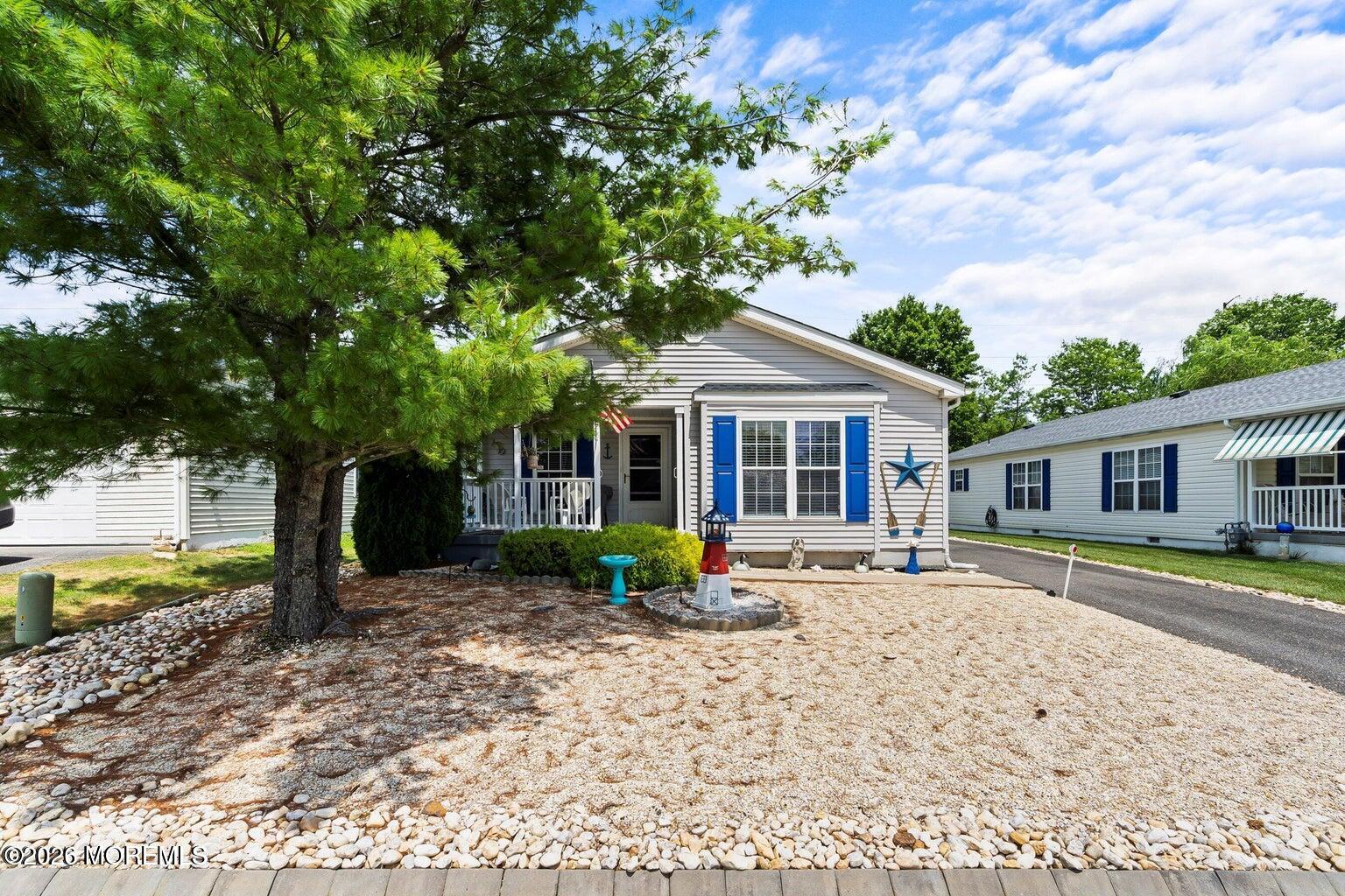 36 Fort Lee Drive — photo