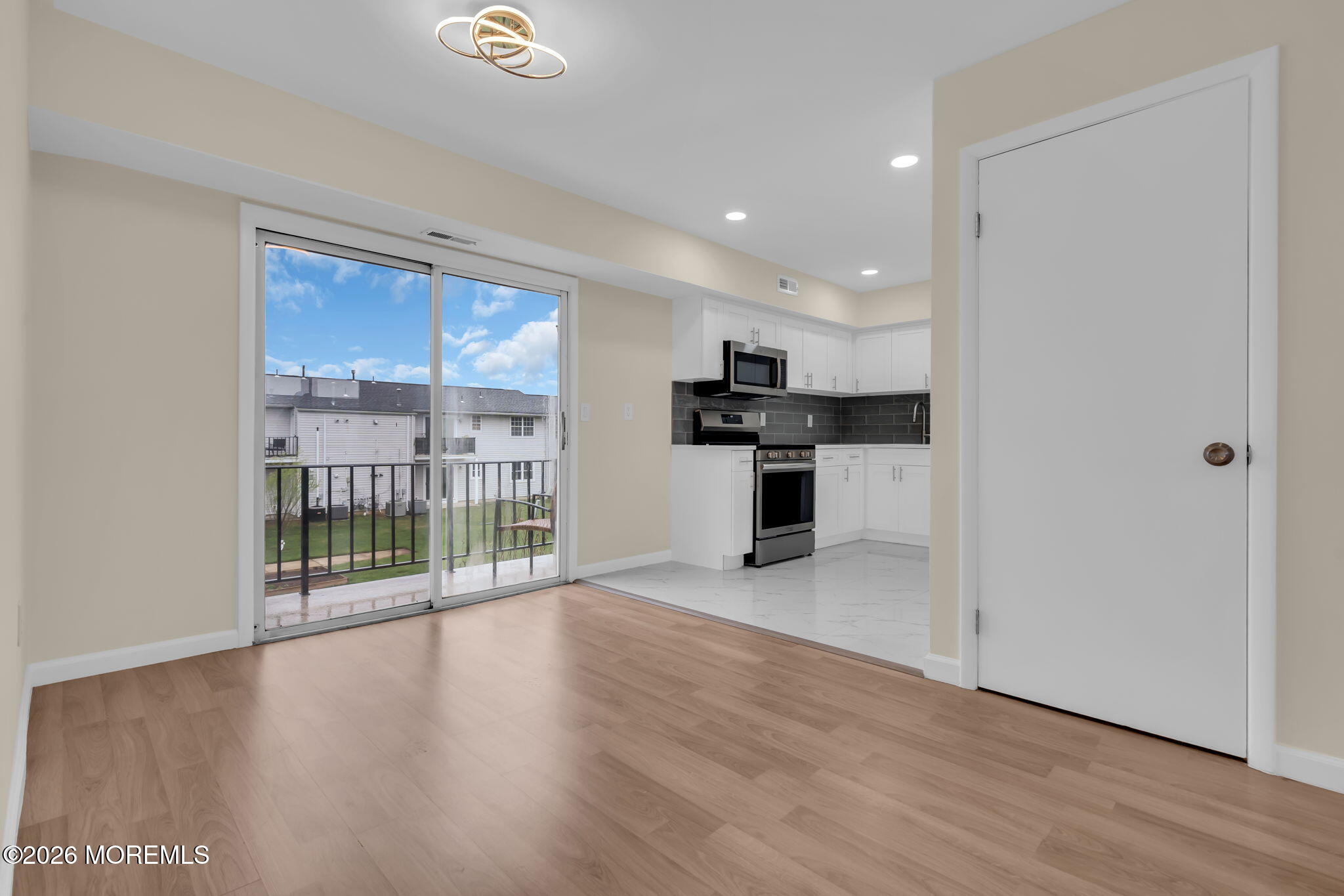 10 Maine Court 734 — photo