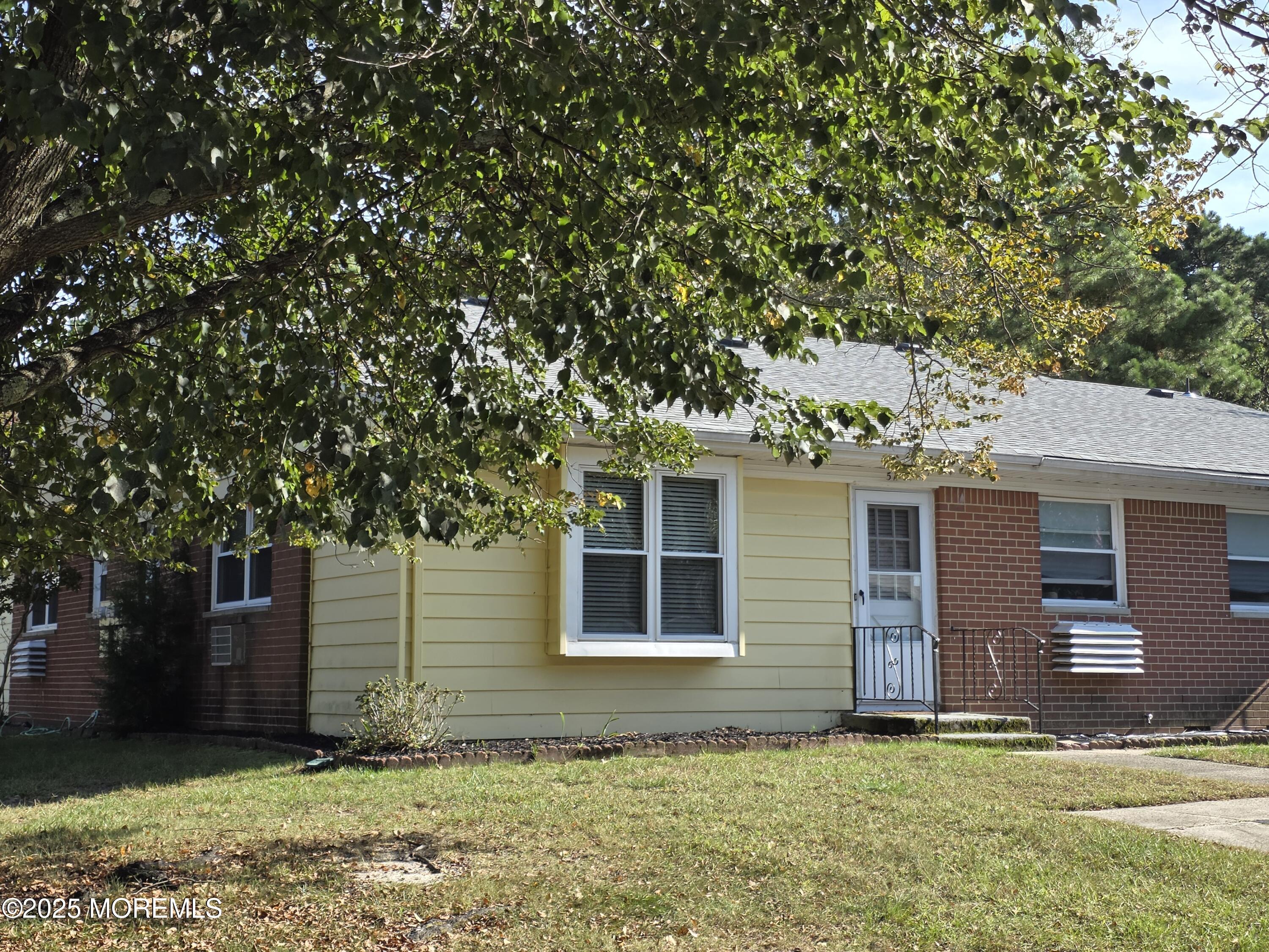 5 Alden Court a — photo