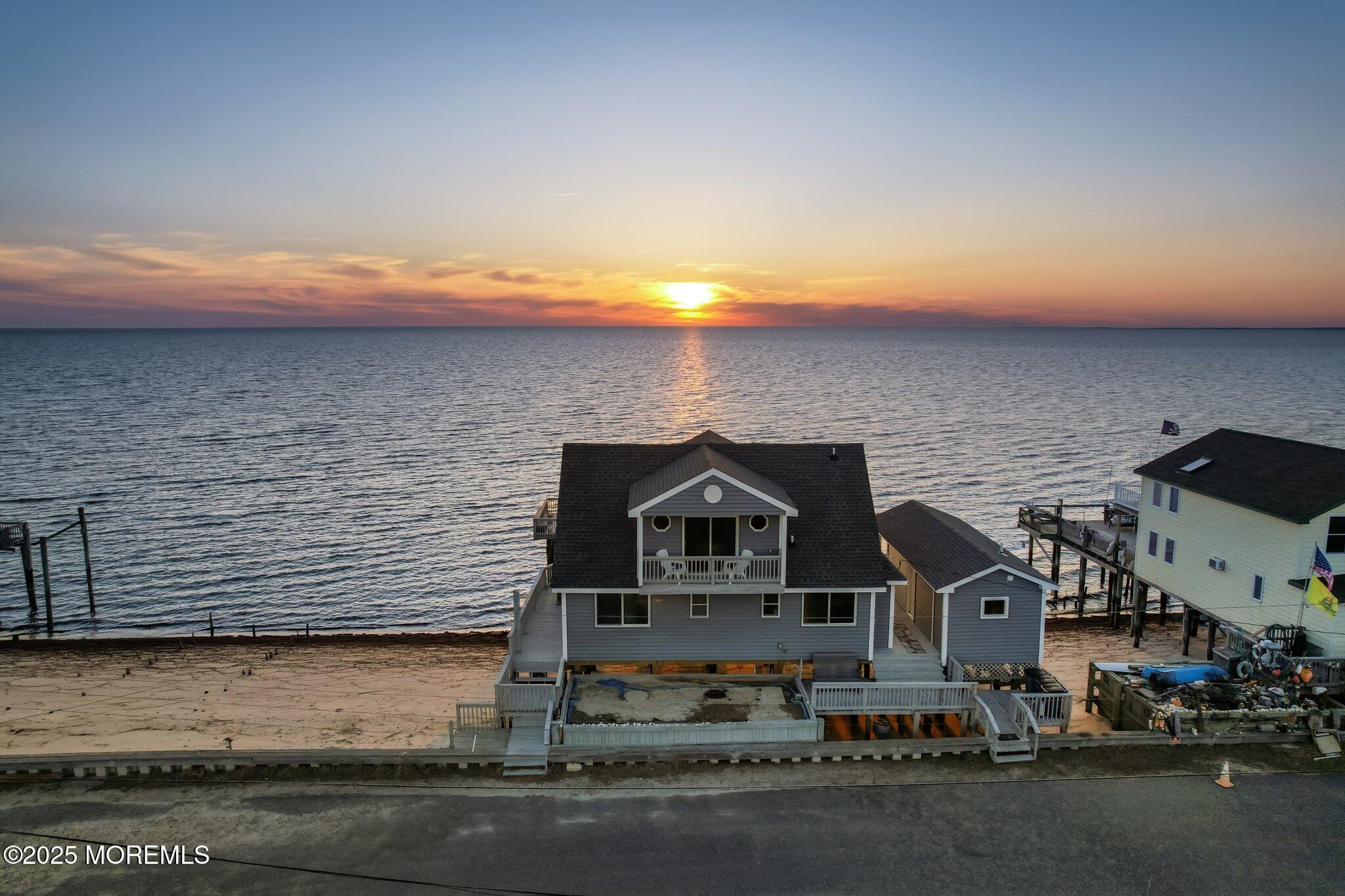 27 S Beach Drive — photo
