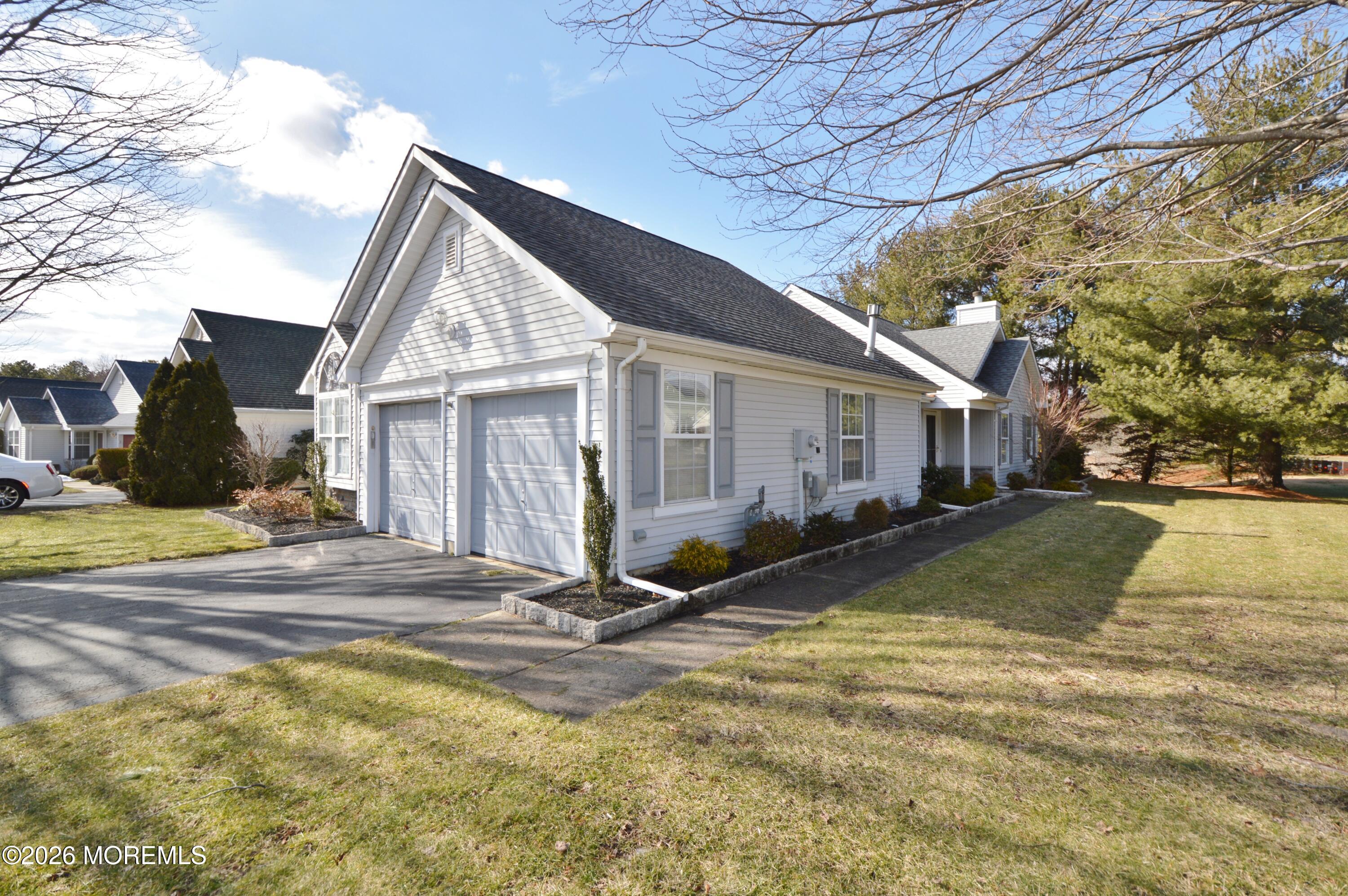 2688 Lancaster Lane — photo