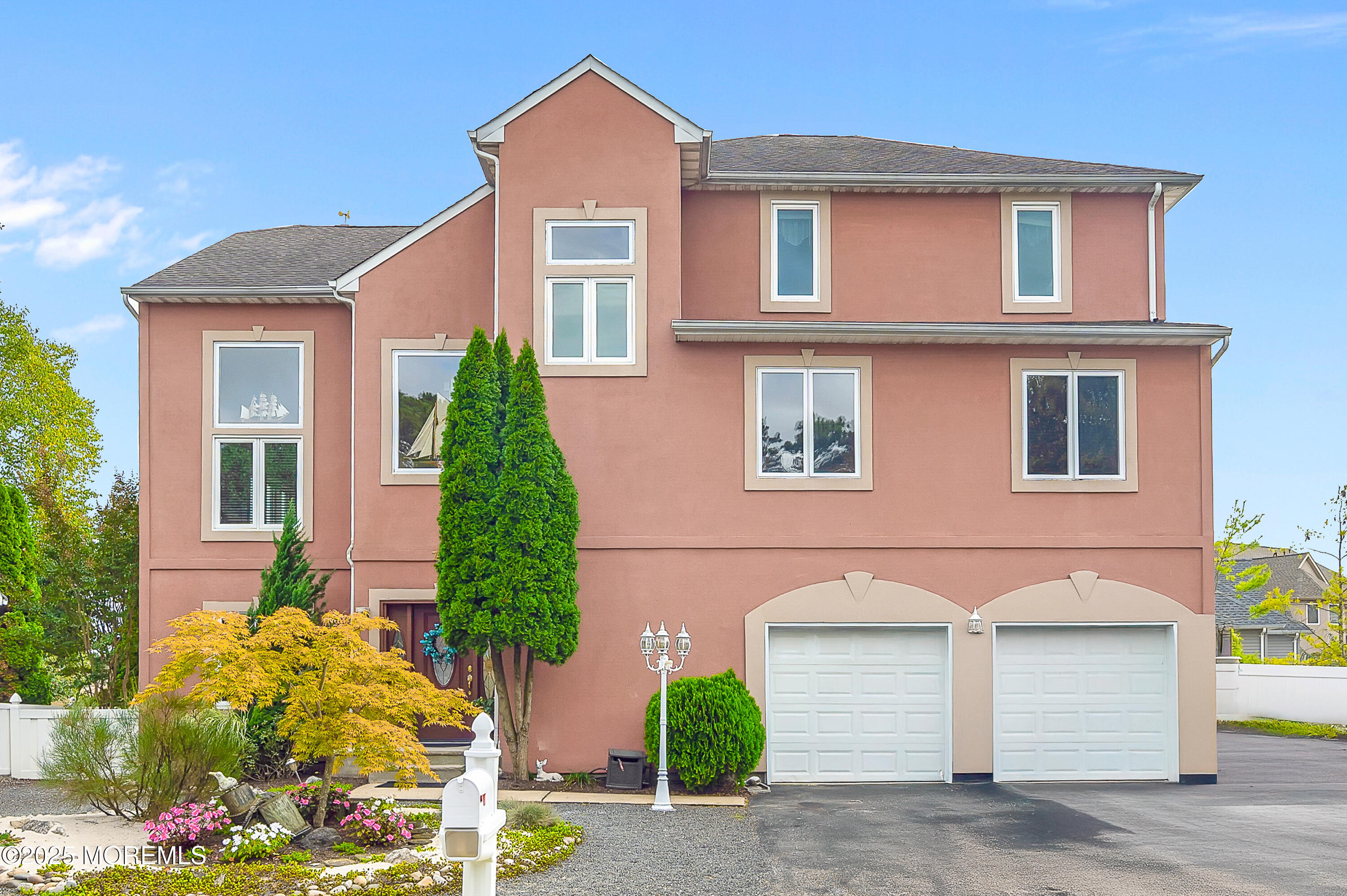 741 S River Drive — photo
