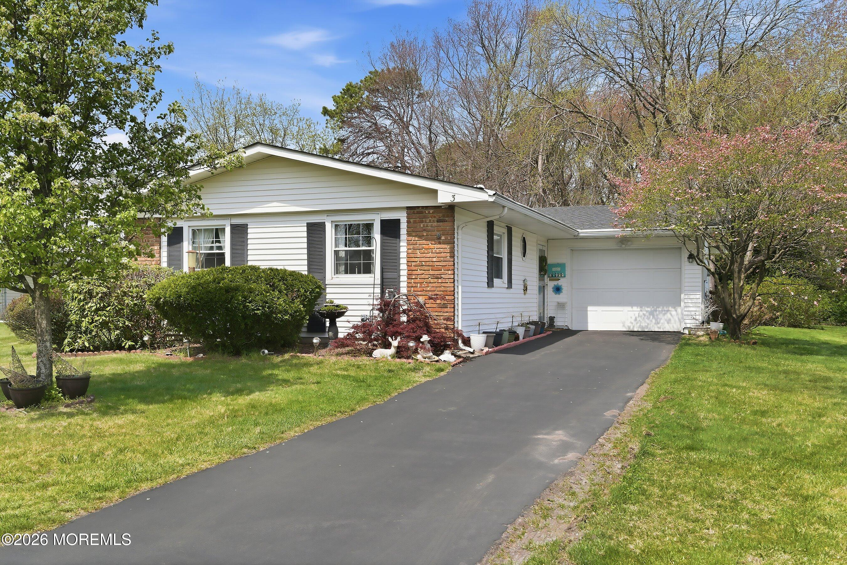 3 Logan Court — photo