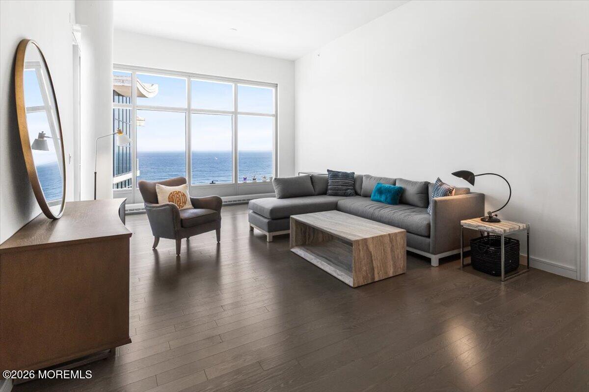 15 Morris Avenue 612 — photo