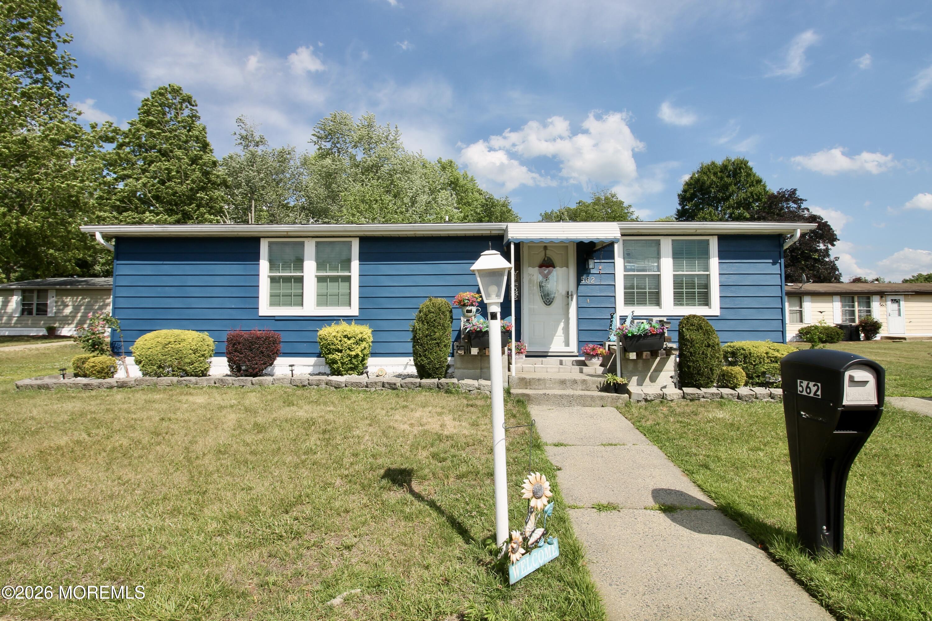 562 Sara Drive — photo