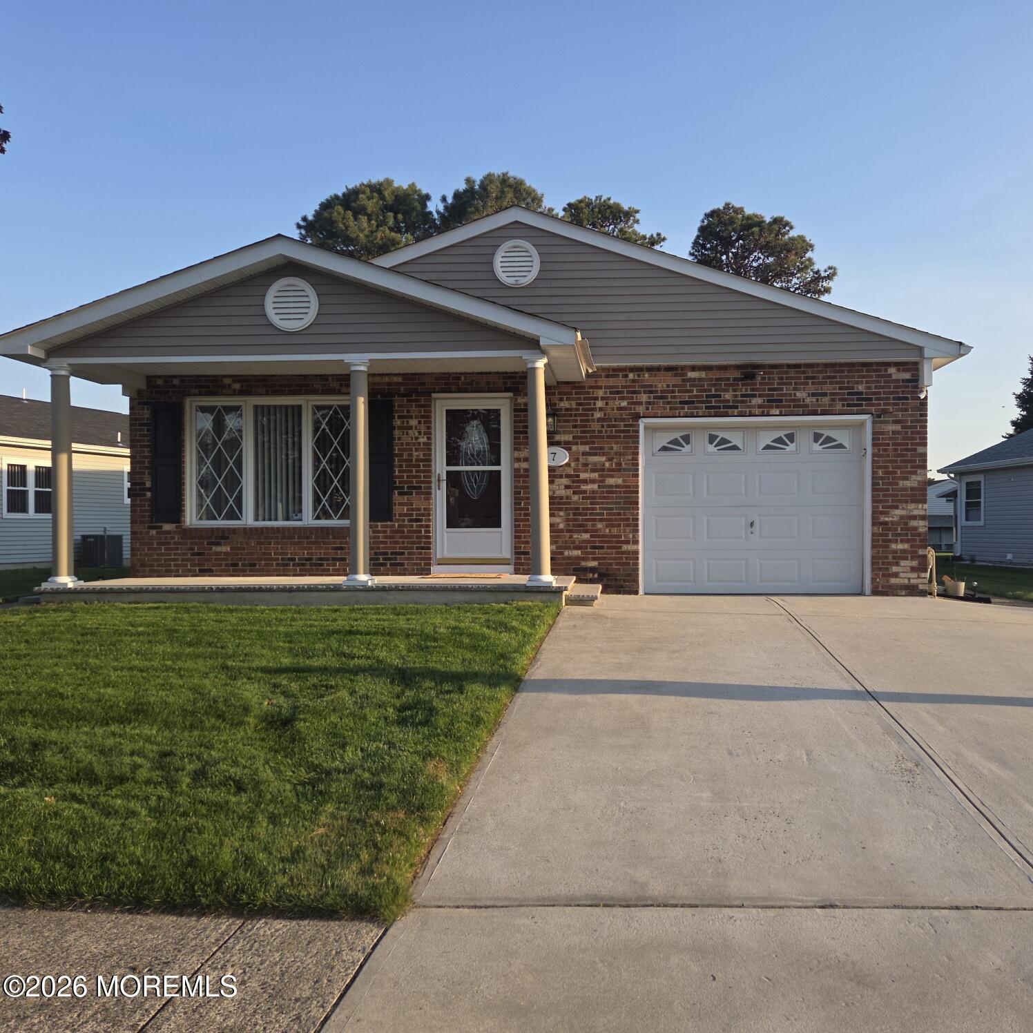 7 Augusta Court — photo