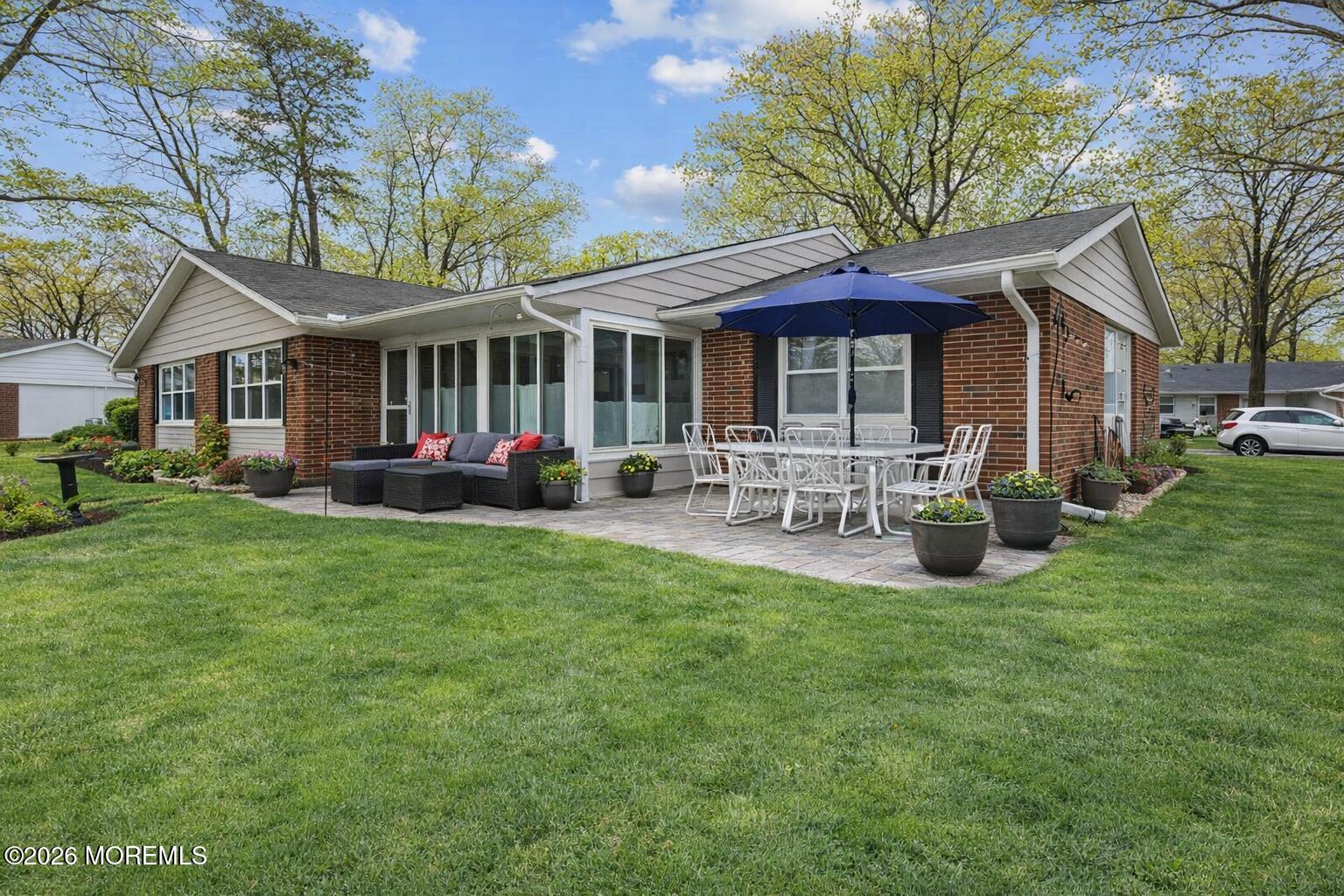 609B Lake Point Drive B — photo
