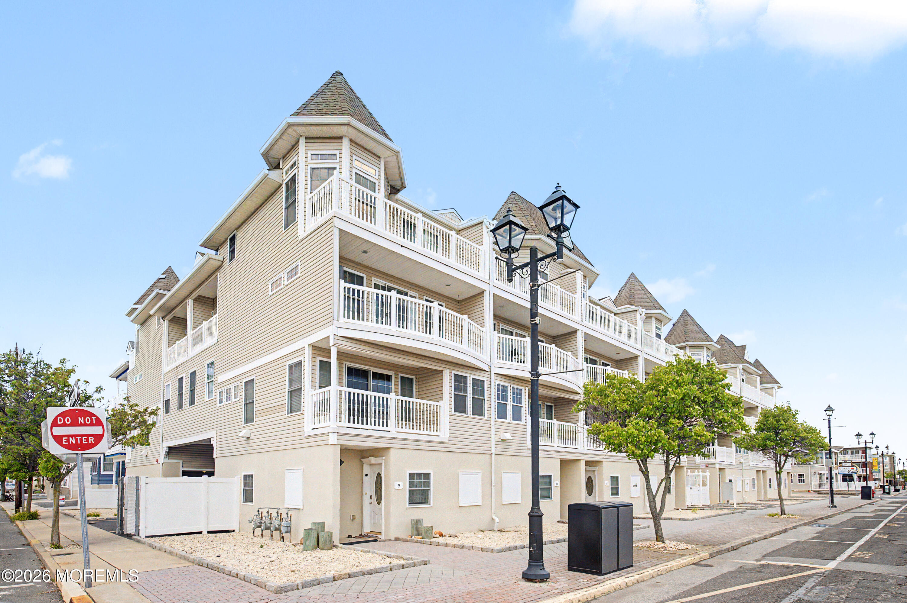 1301 Boulevard 10 — photo