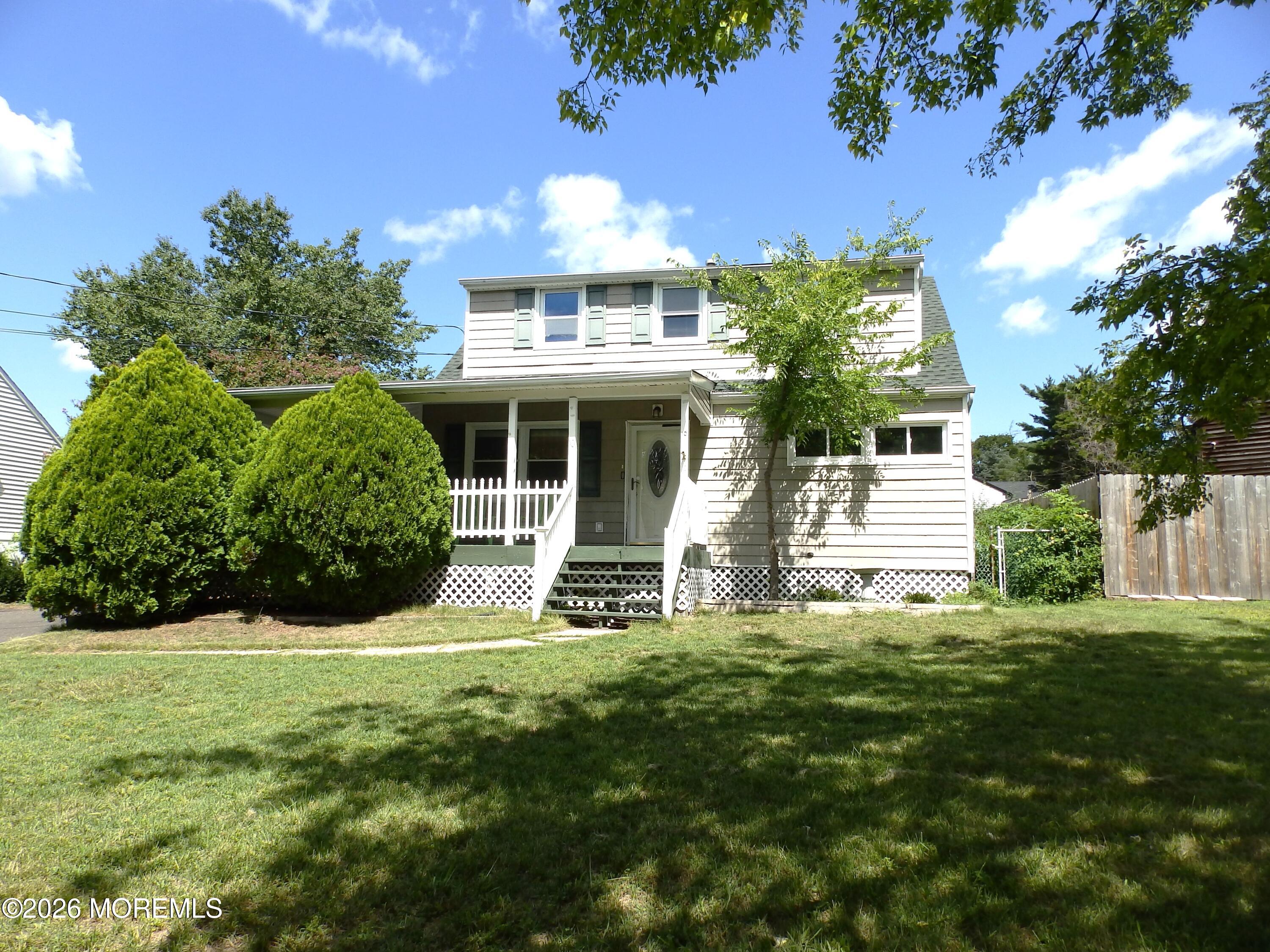 10 Fairway Drive — photo