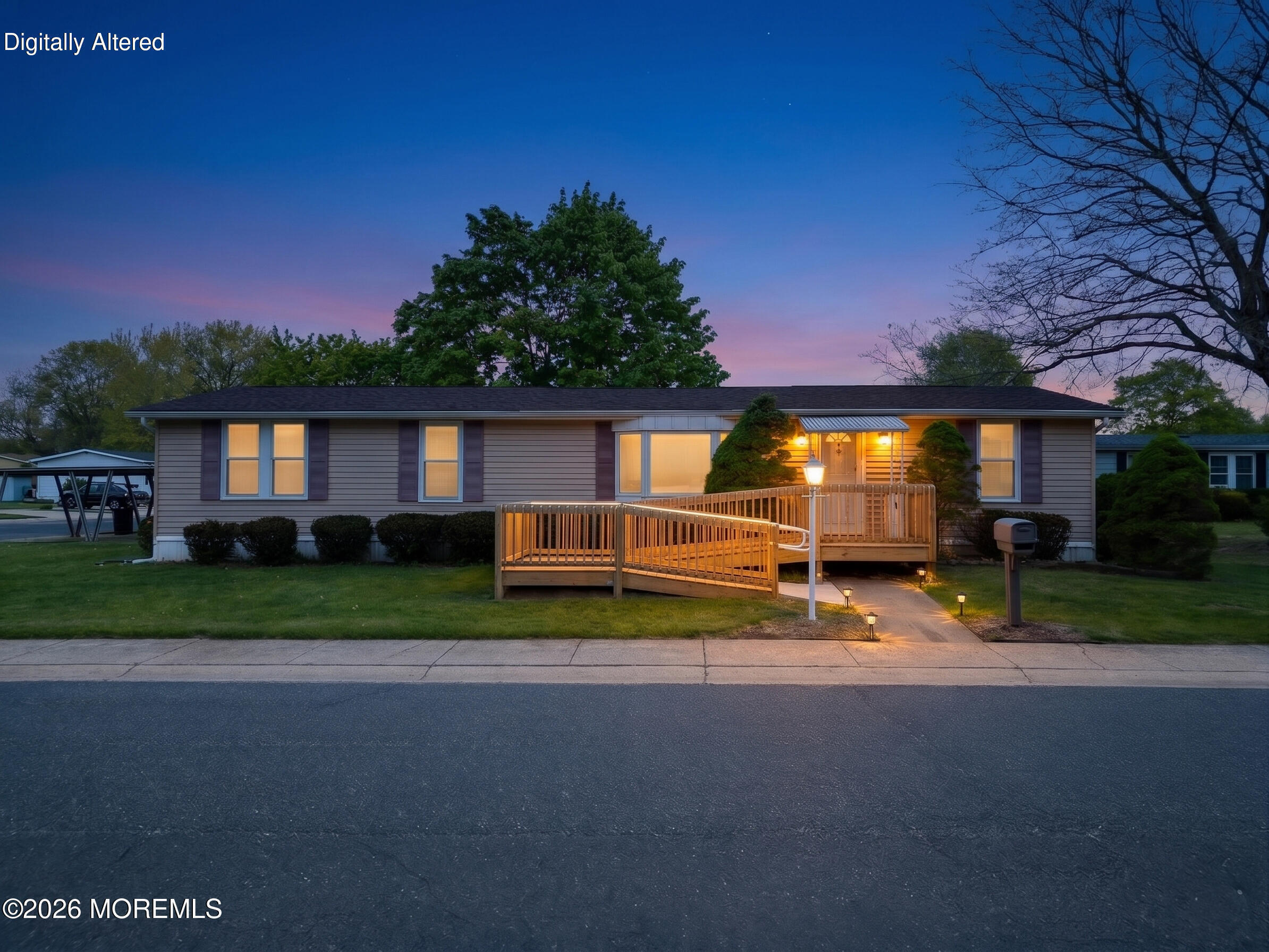 551 James Street — photo