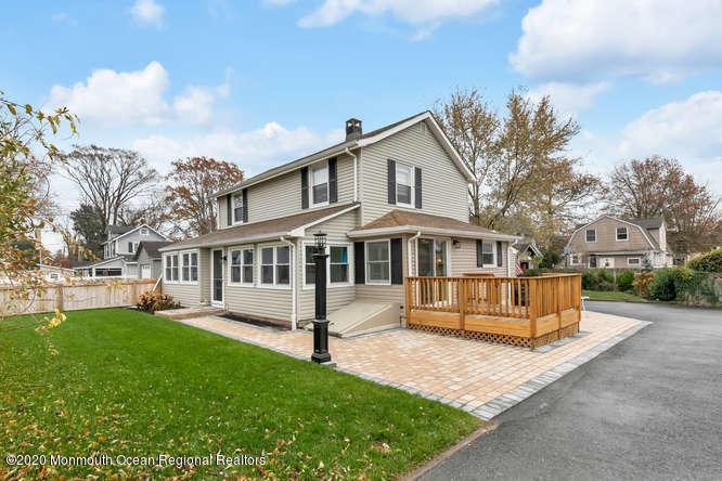 519 1/2 Saint Clair Avenue — photo