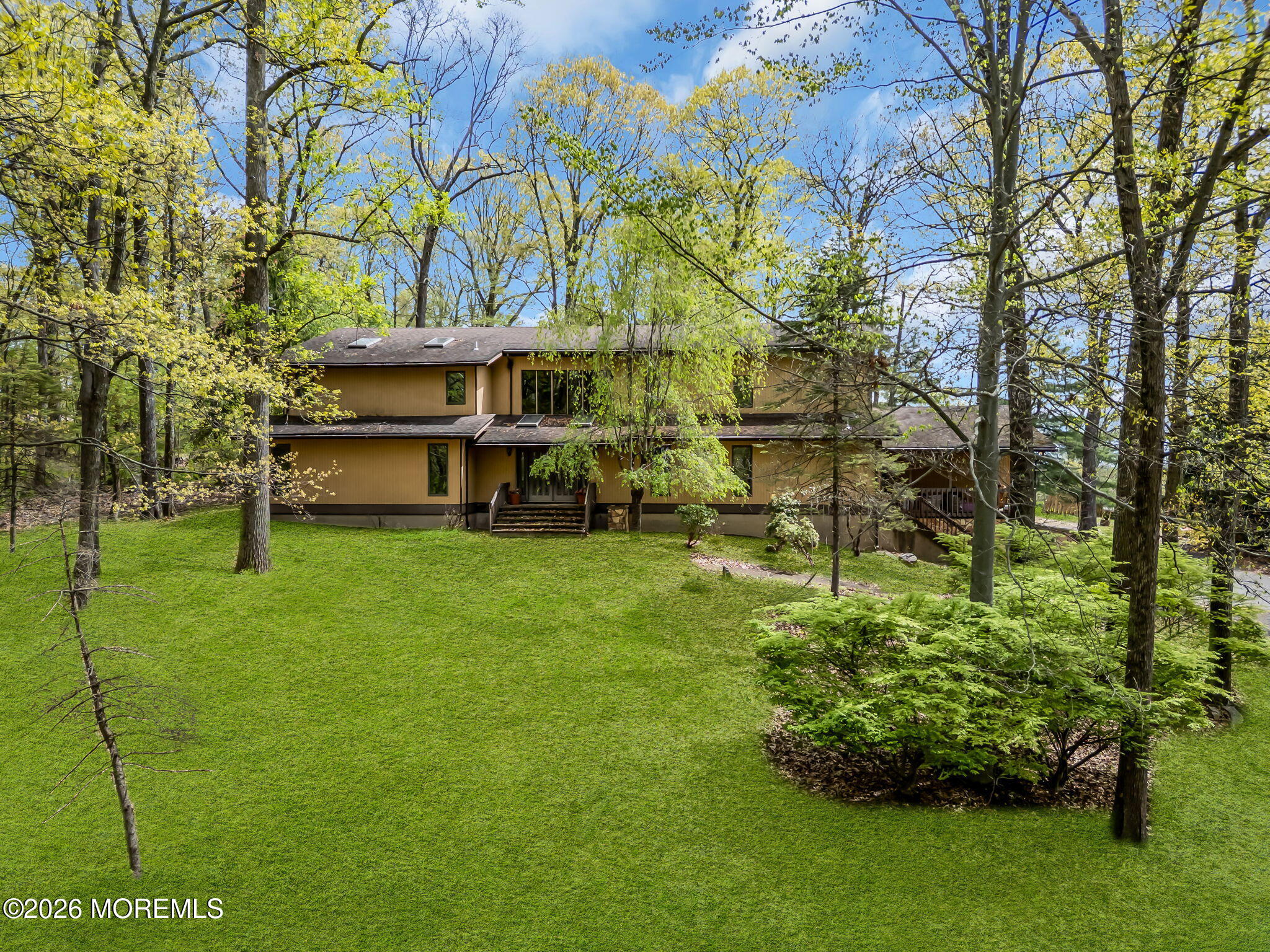 14 Beaver Brook Drive — photo