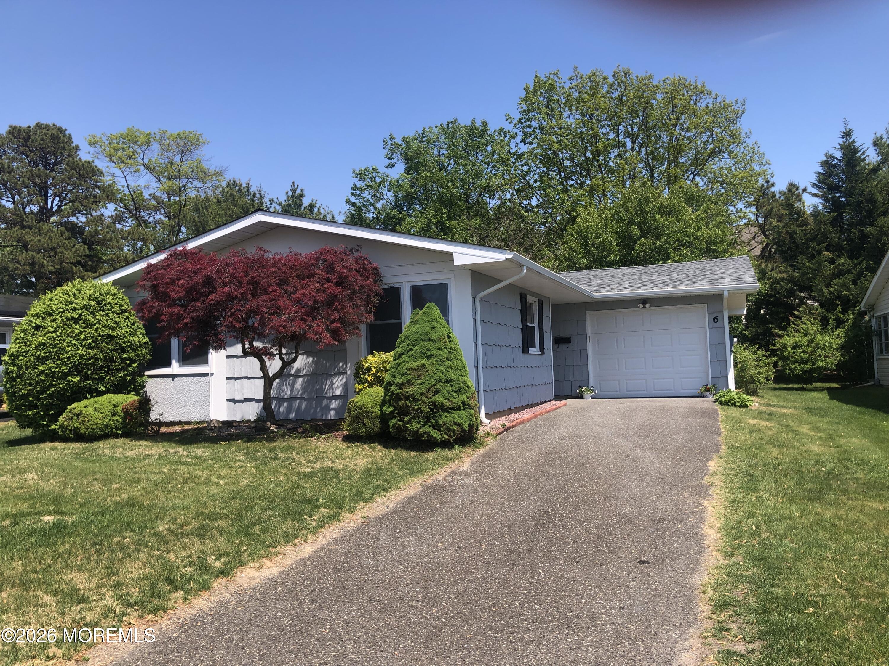 6 Dickinson Road — photo
