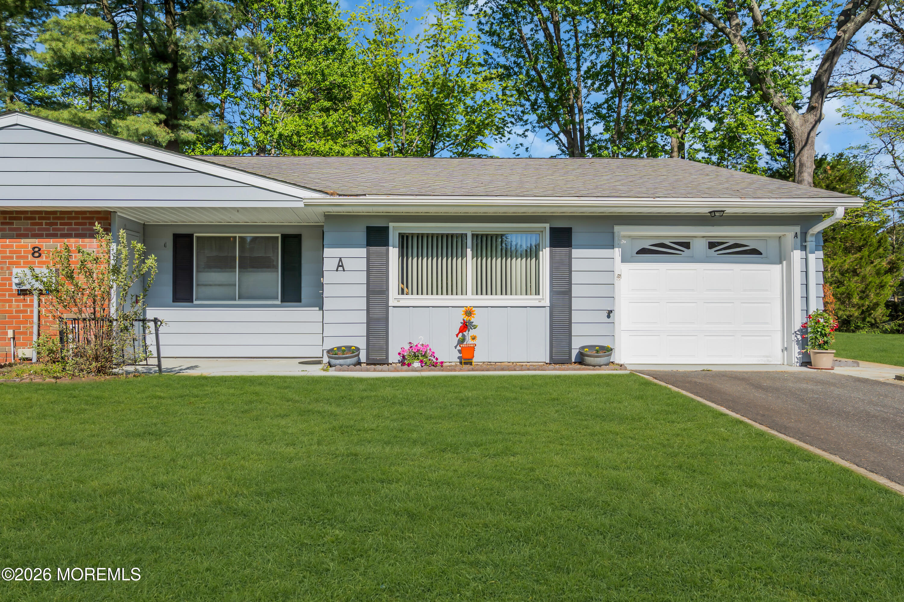 8 Montana Drive a — photo