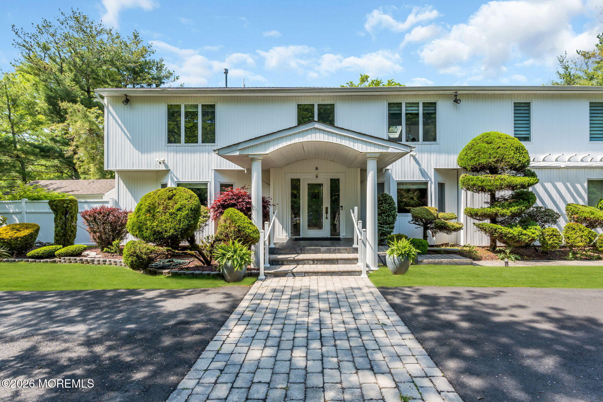 5 Brook Drive — photo