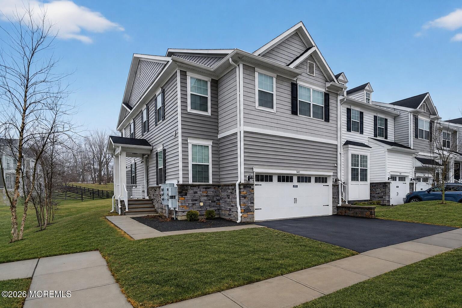 3443 Glen Oaks Lane — photo