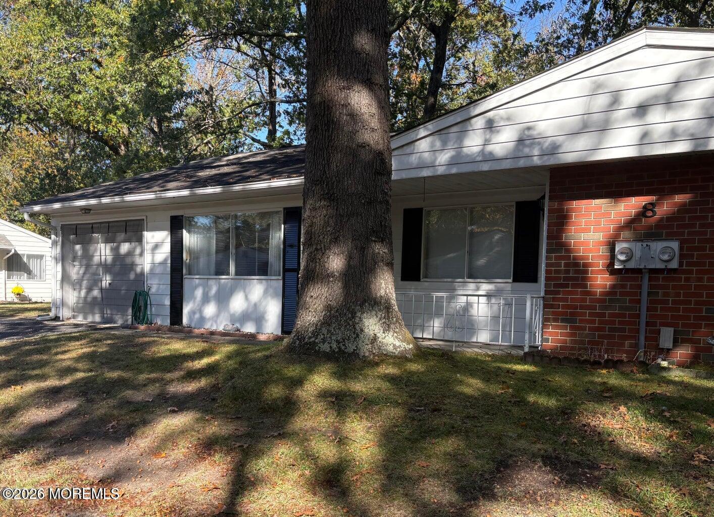 8 Nevada Drive B — photo