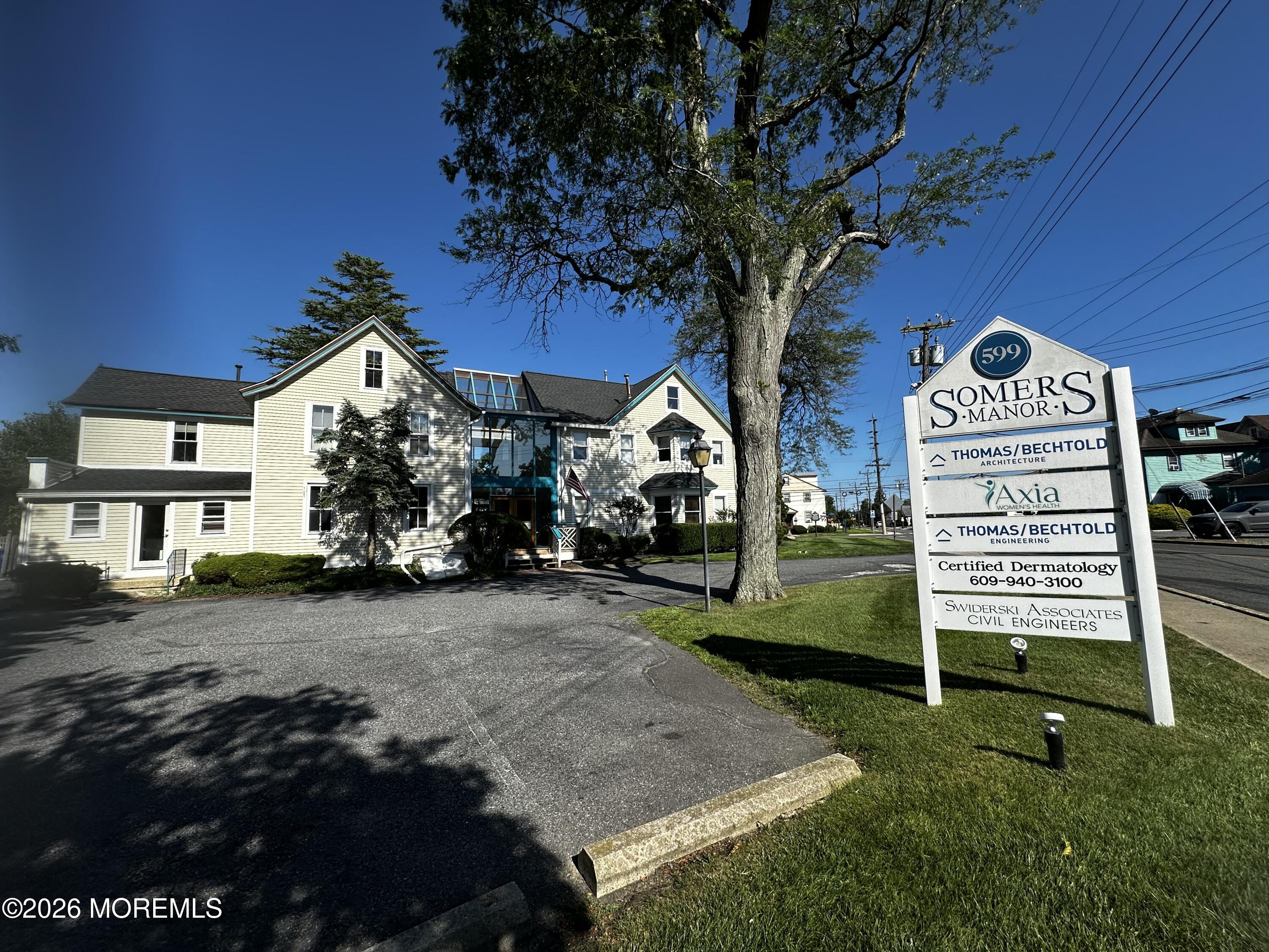 599 Shore Road 202 — photo