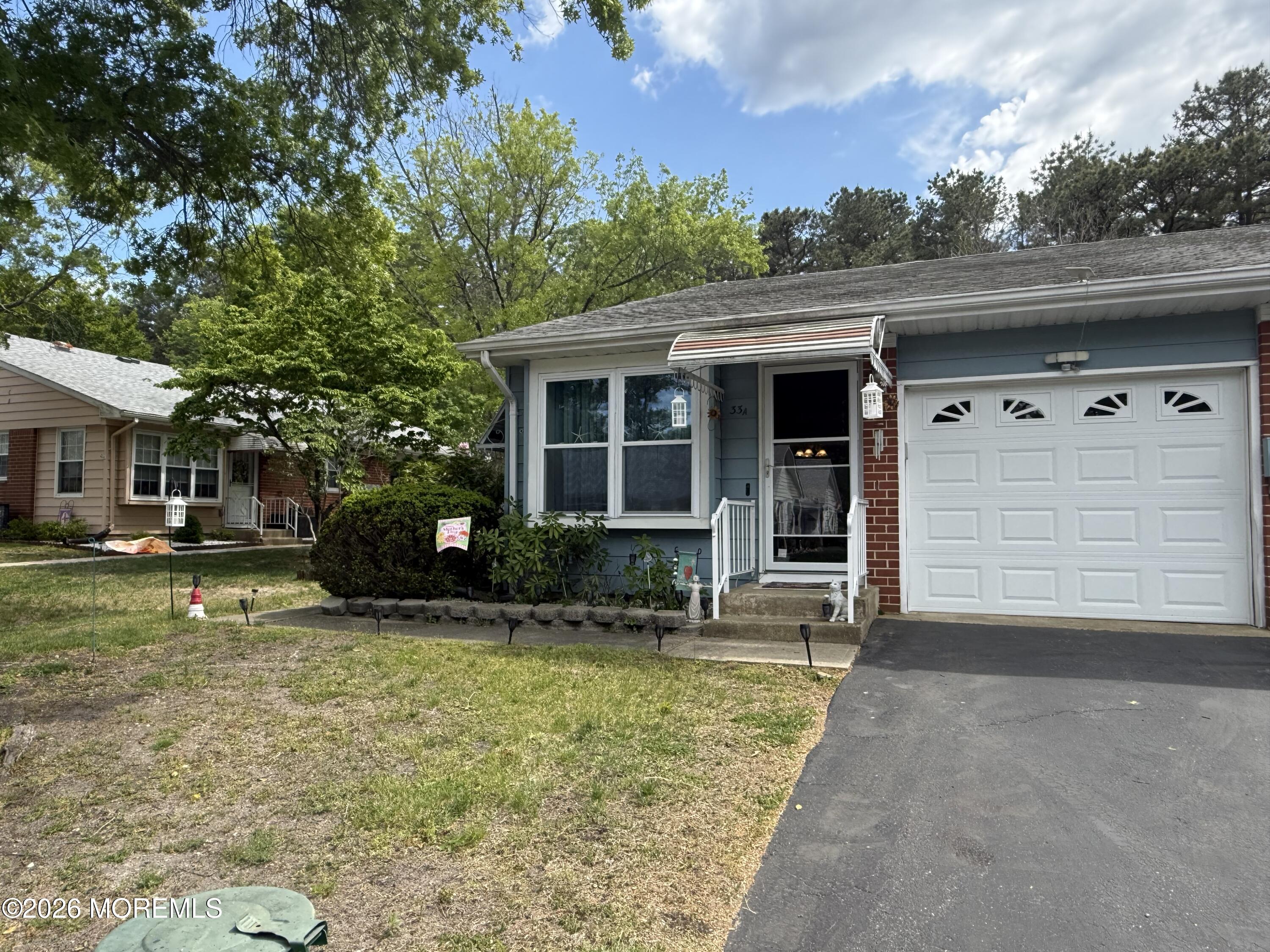 33 Molly Pitcher Boulevard a — photo