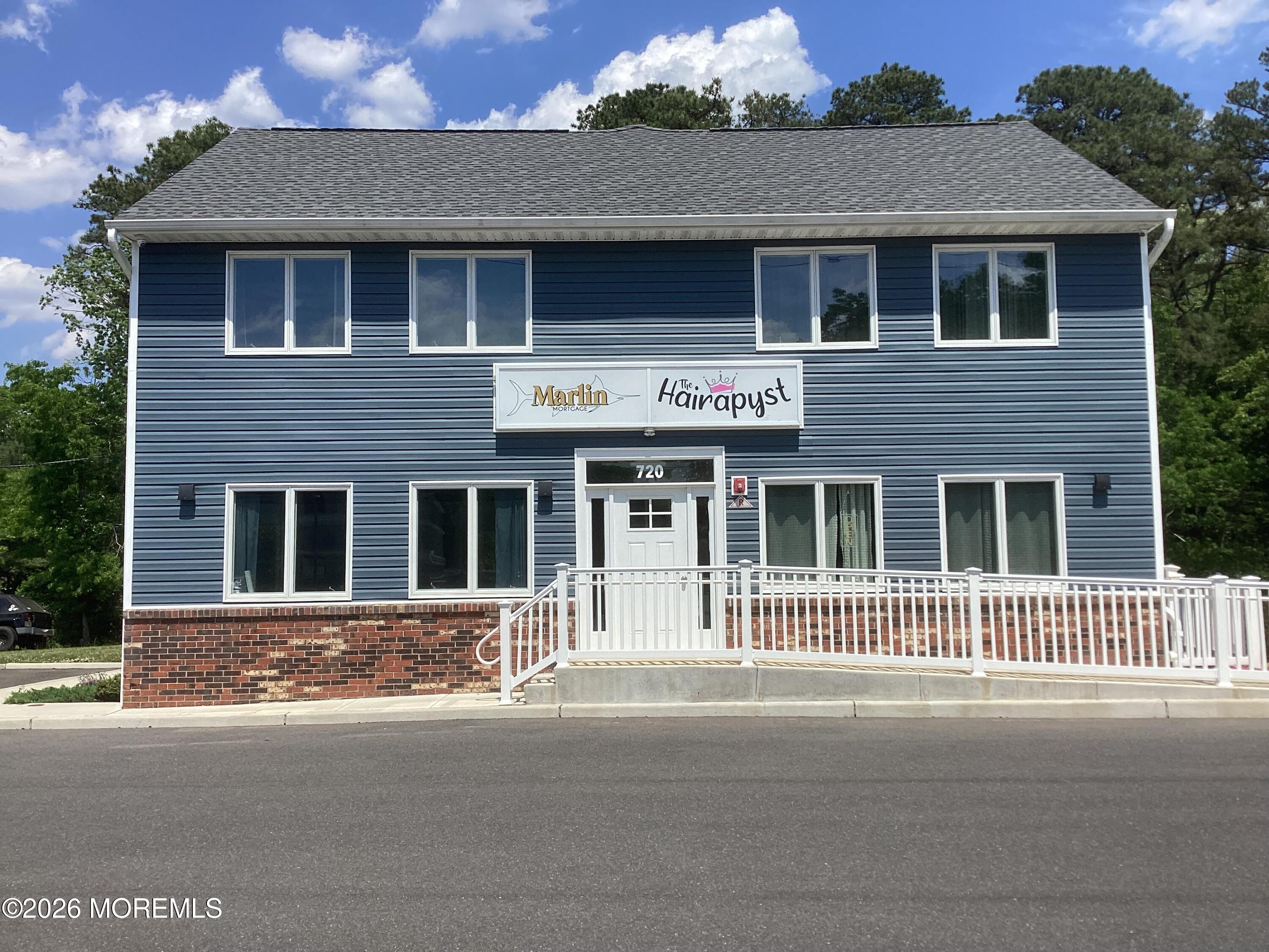 720 Lacey Road — photo