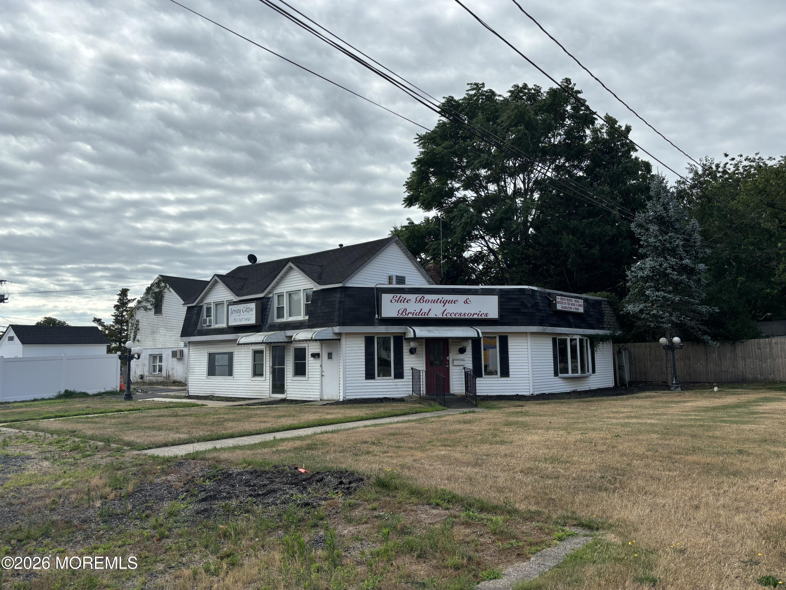1900 State Route 35 — photo