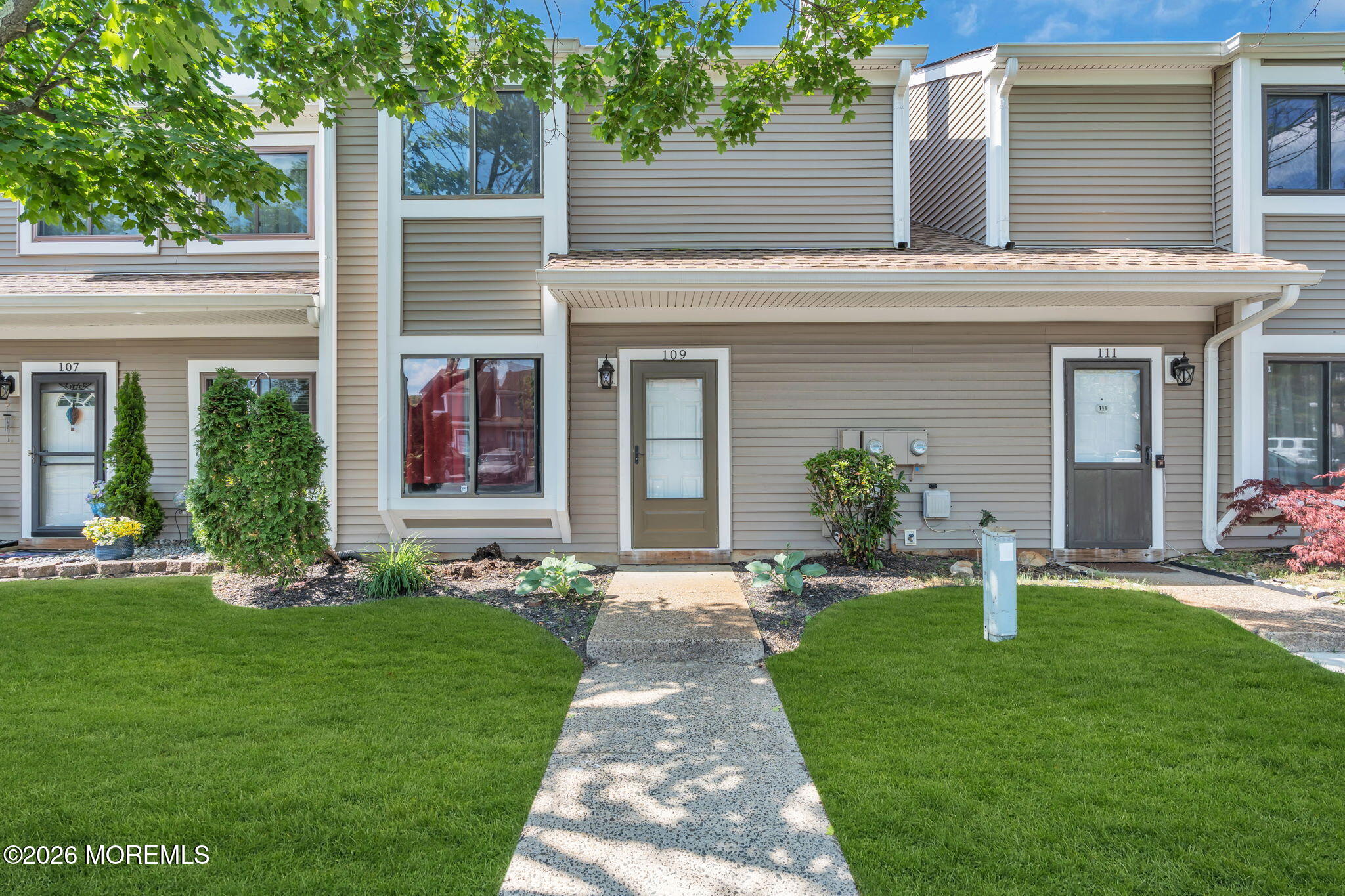 109 Sandra Place — photo