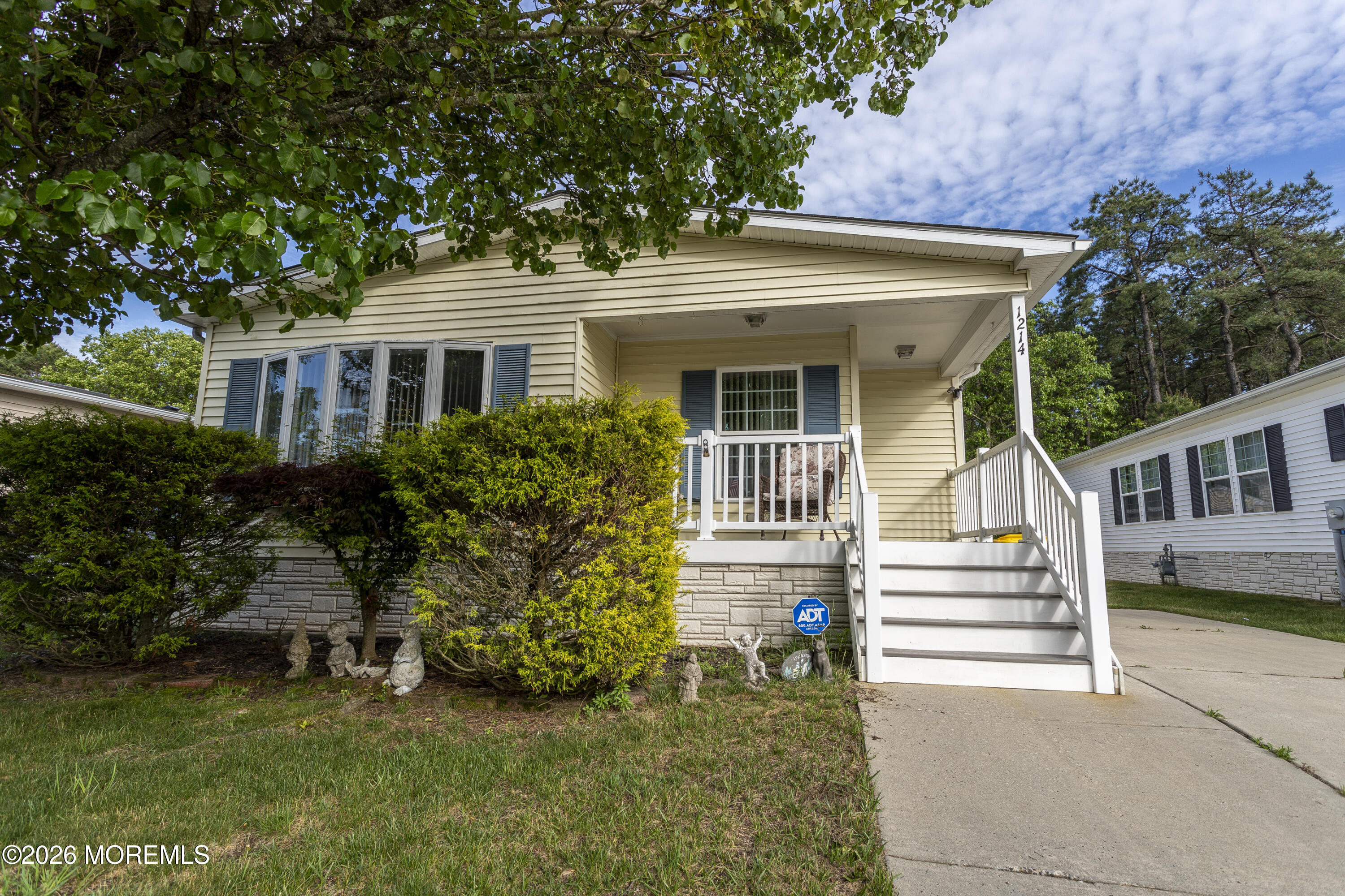 1214 Winding Brook Way — photo