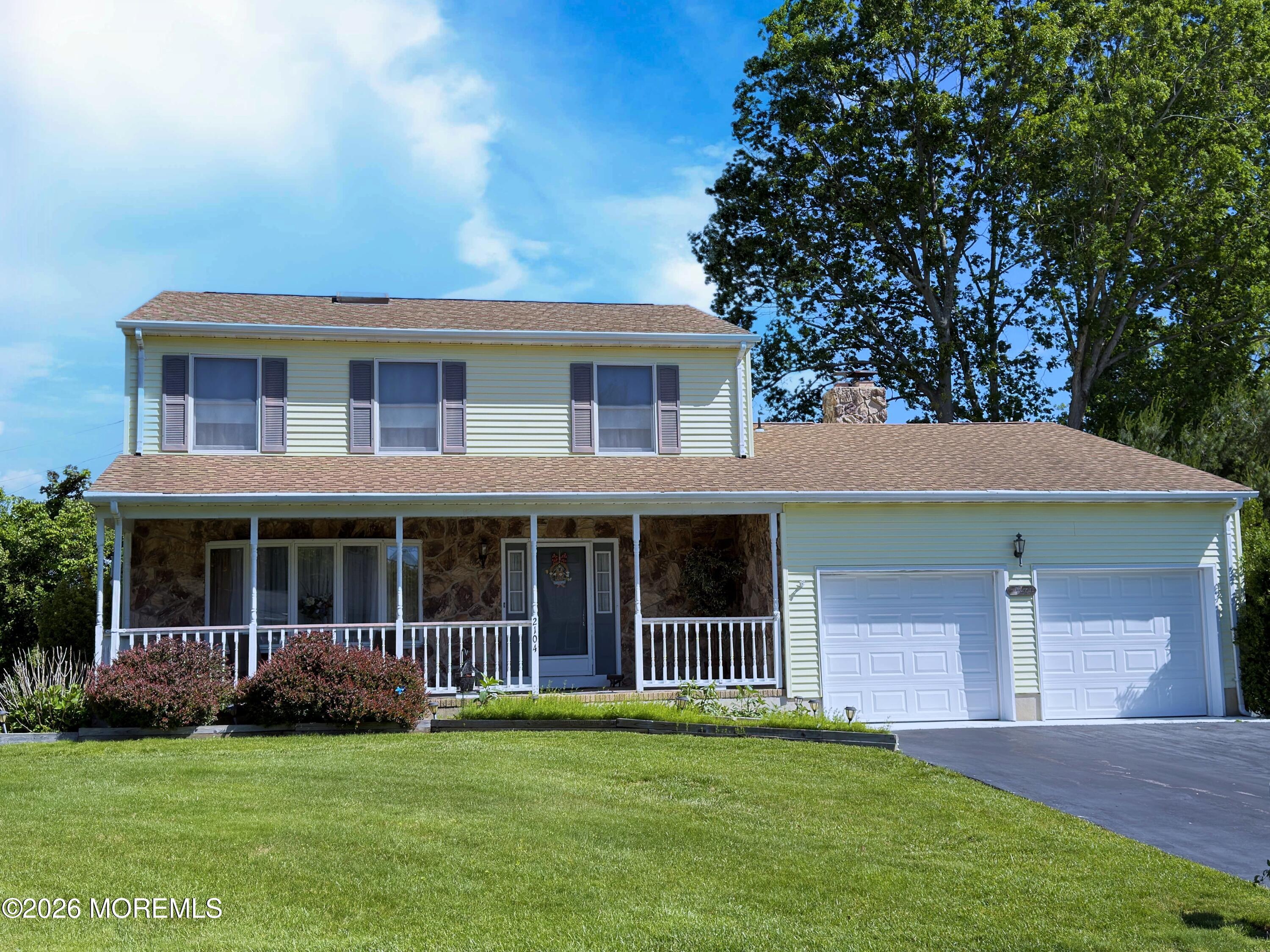 2104 Serpentine Drive — photo