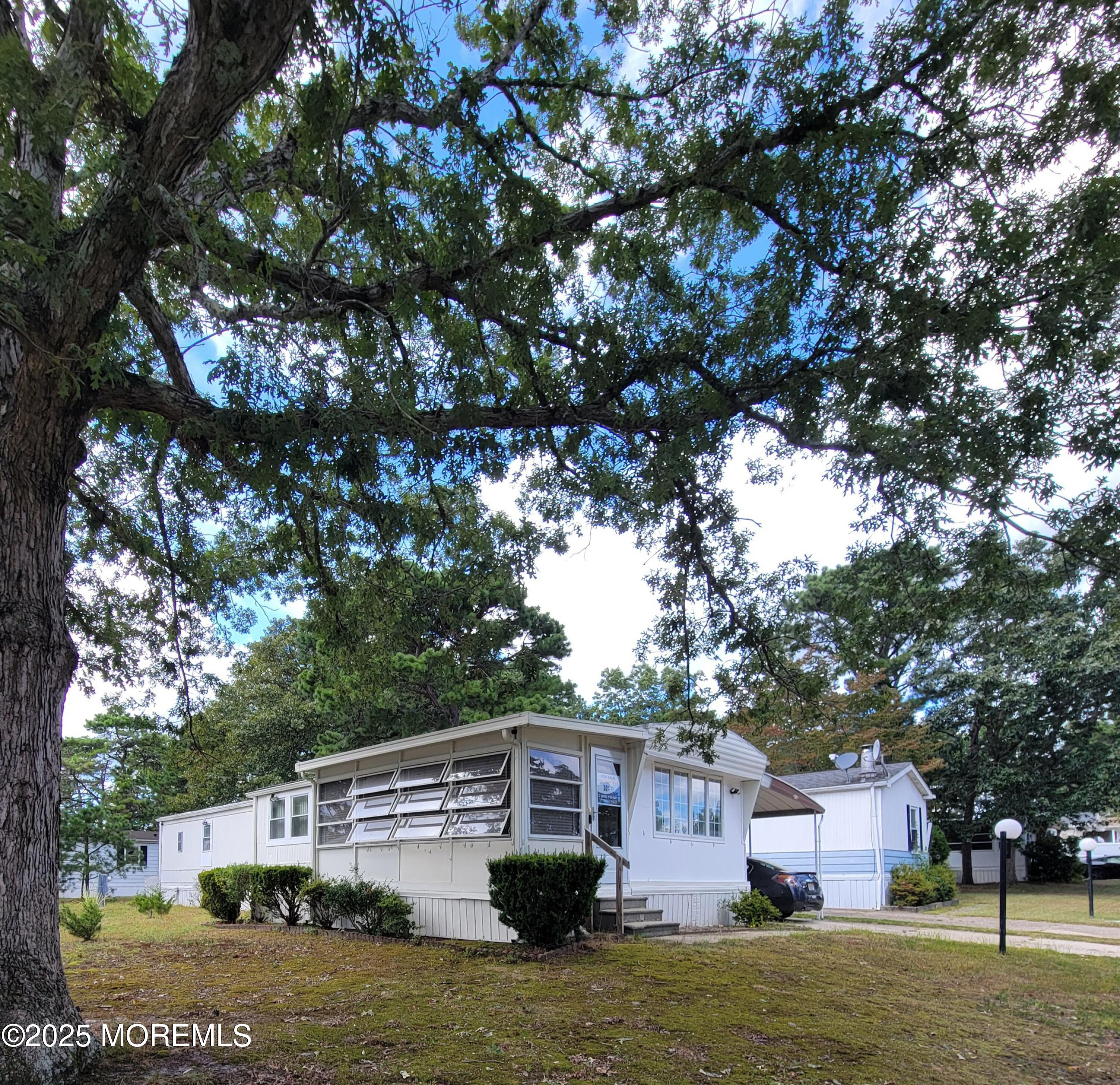 19 Susan Drive — photo