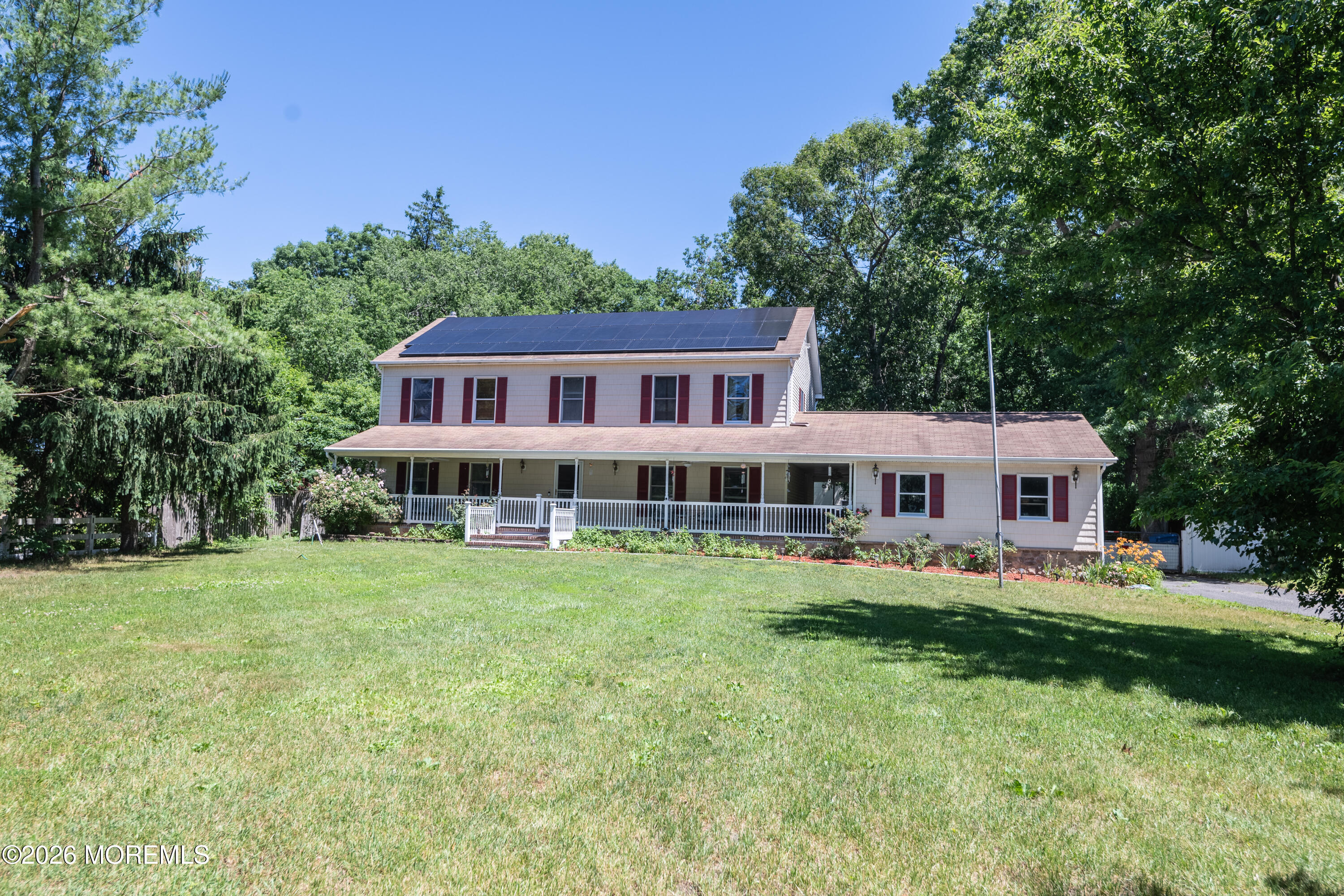 445 Pfister Road — photo