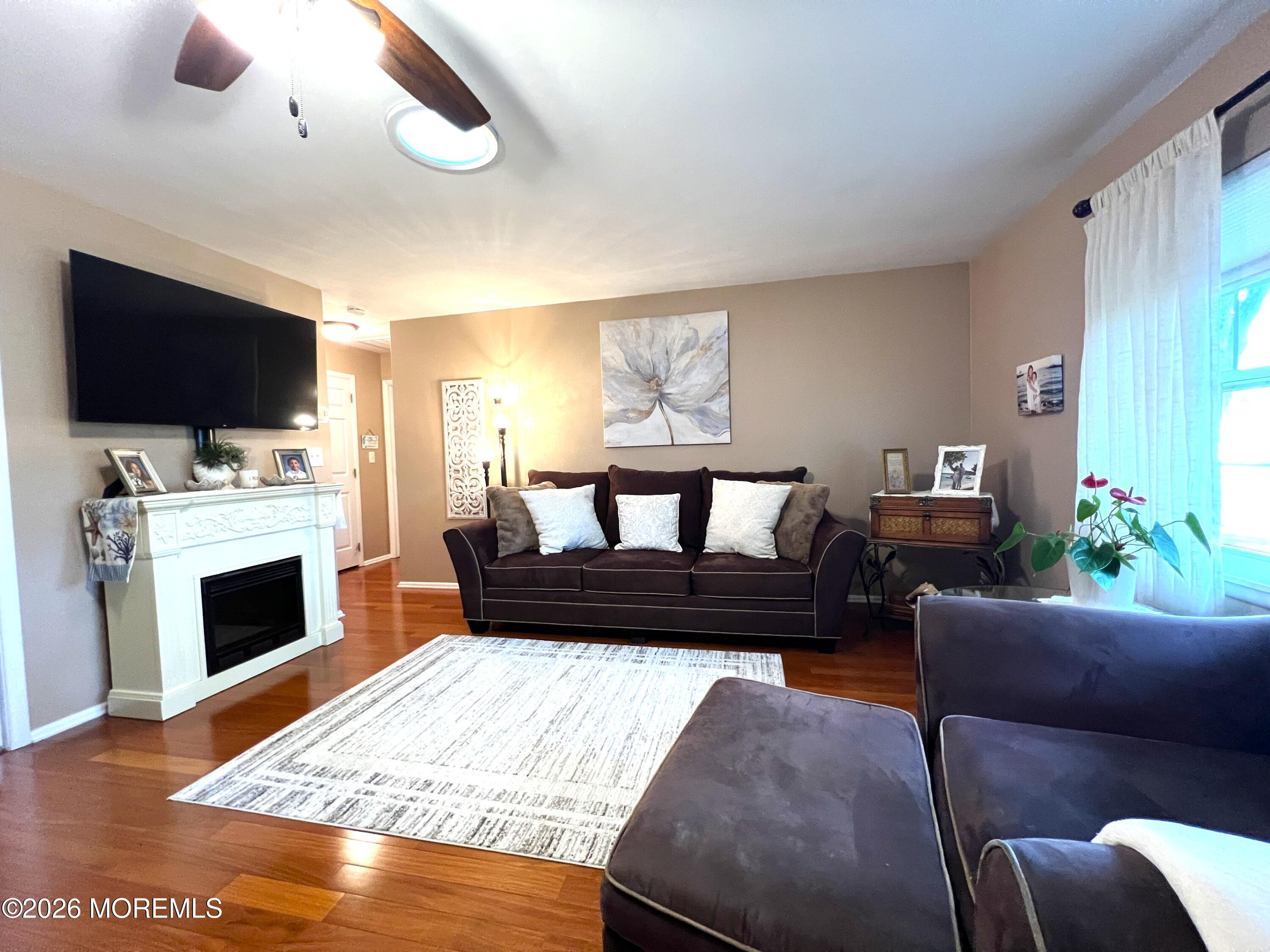 258 Jefferson Court B — photo