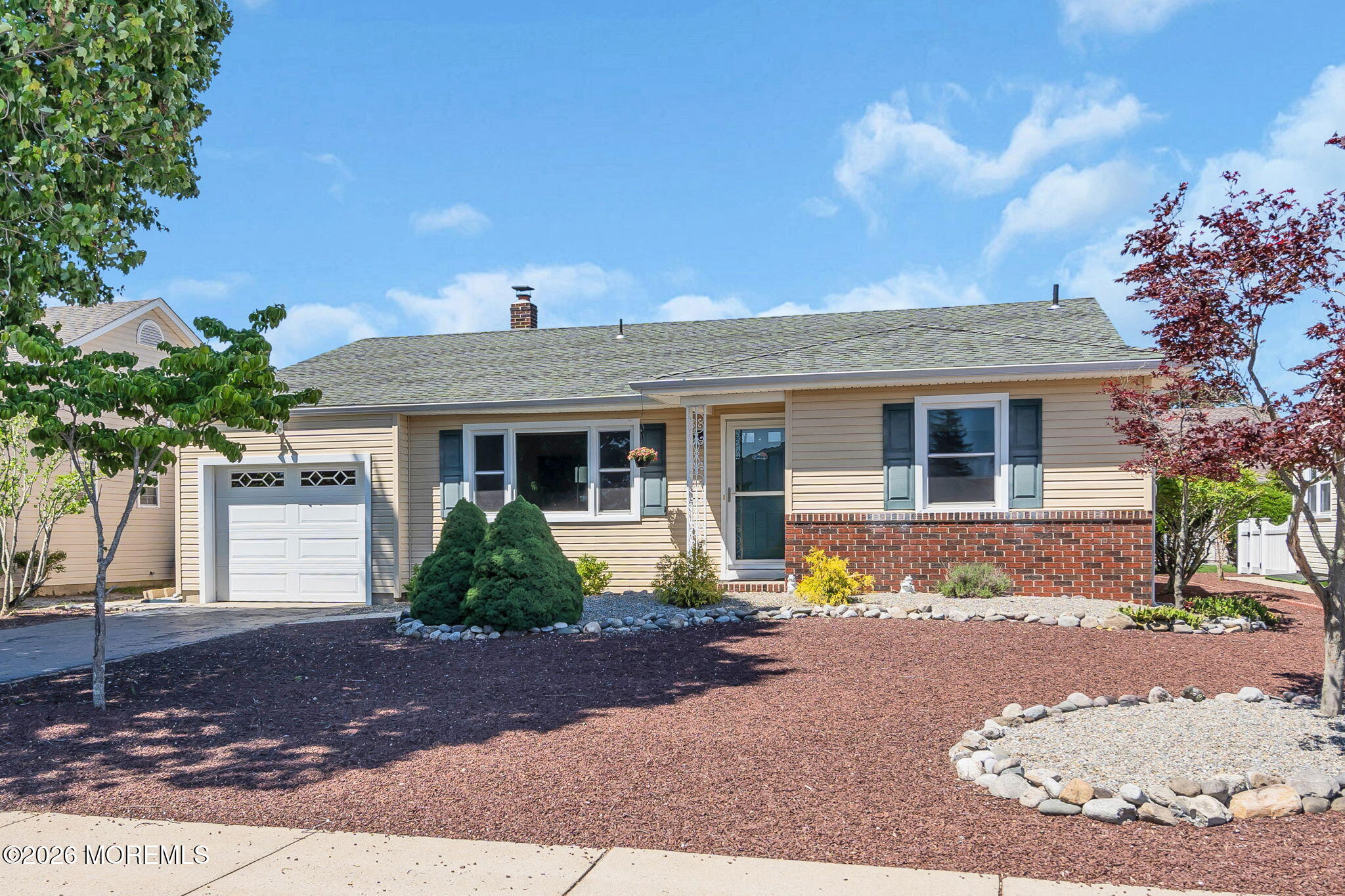 10 Sheridan Road — photo