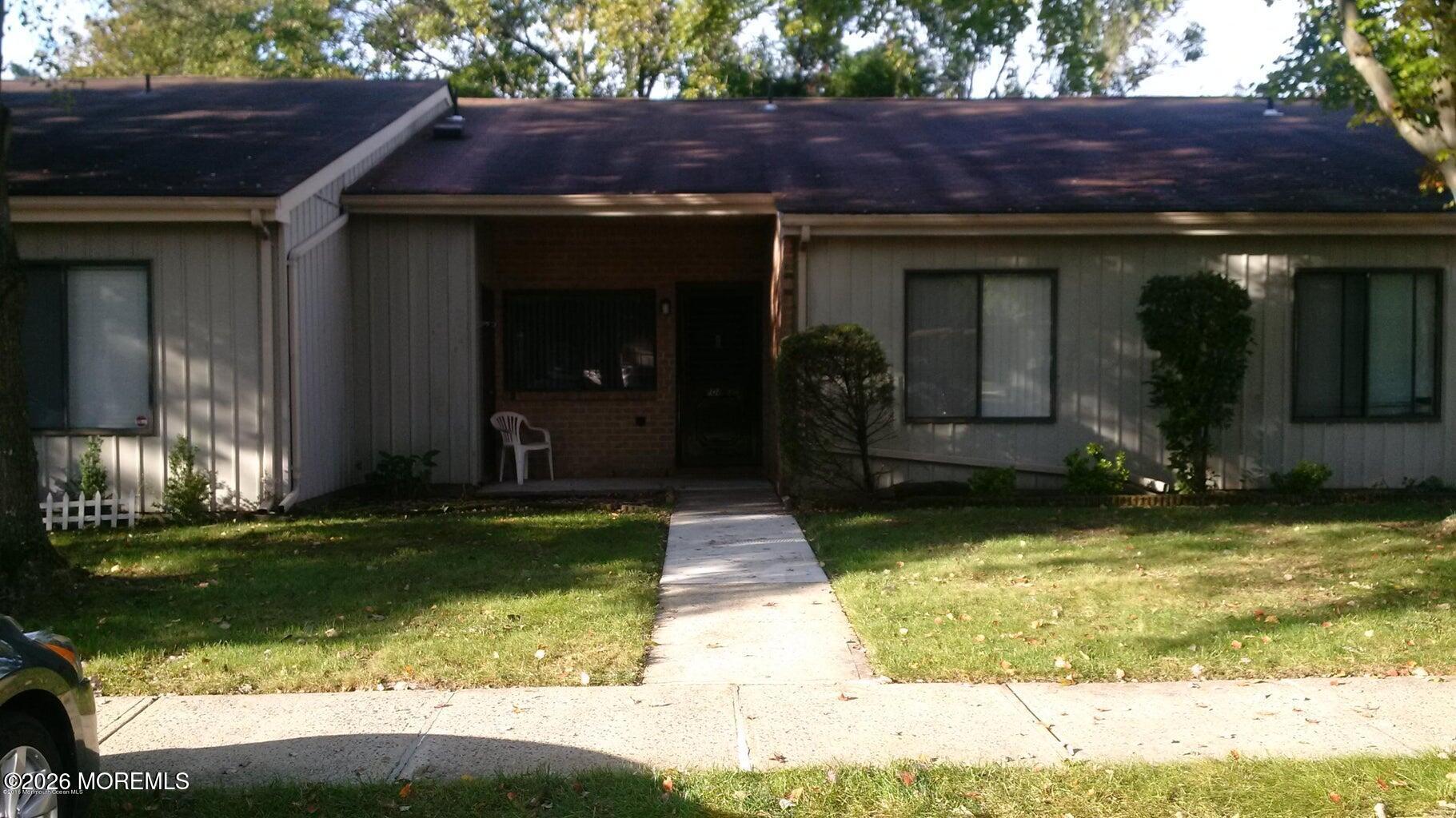 208 Covered Bridge Boulevard D — photo