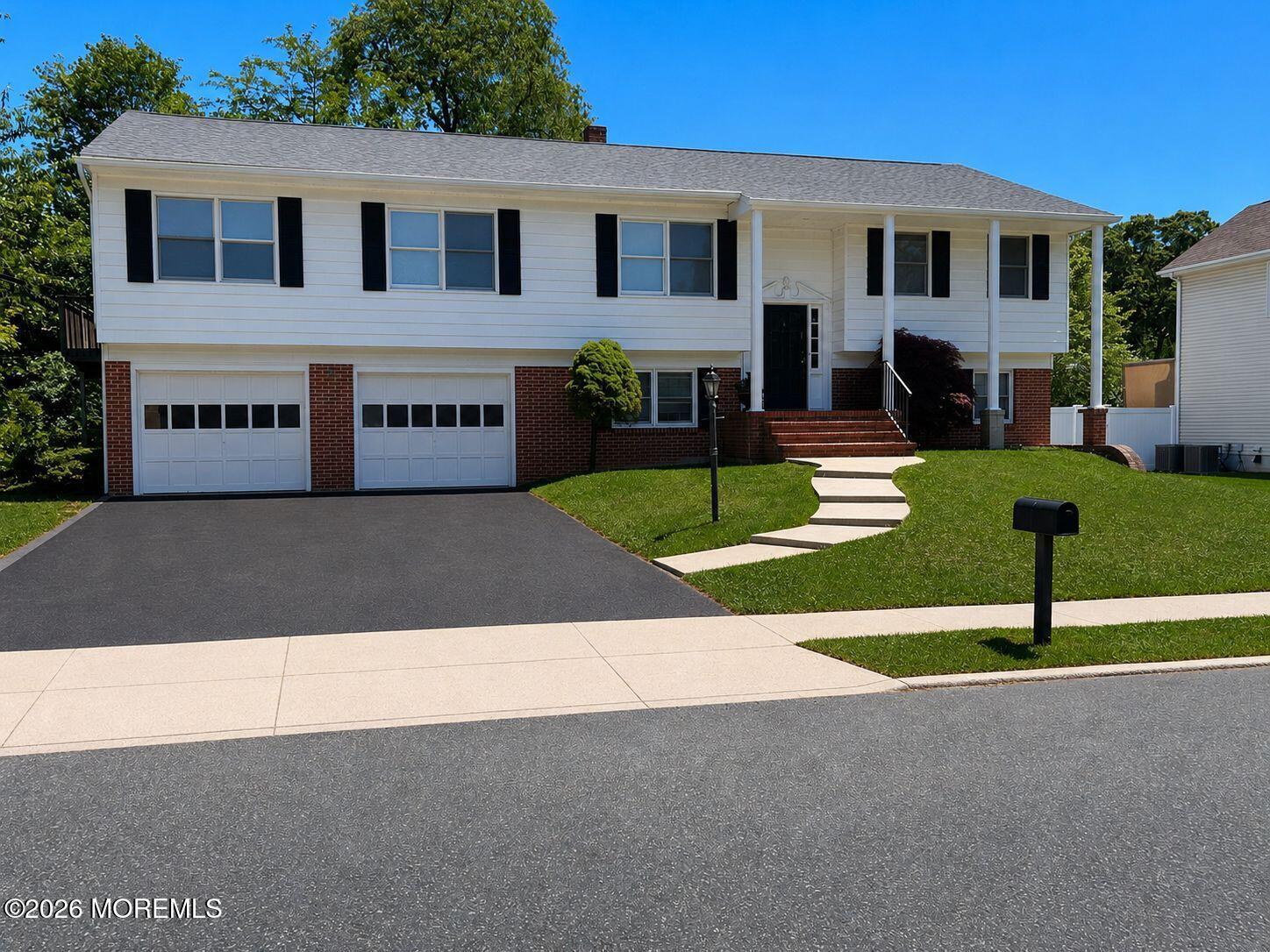 11 Roselle Court — photo