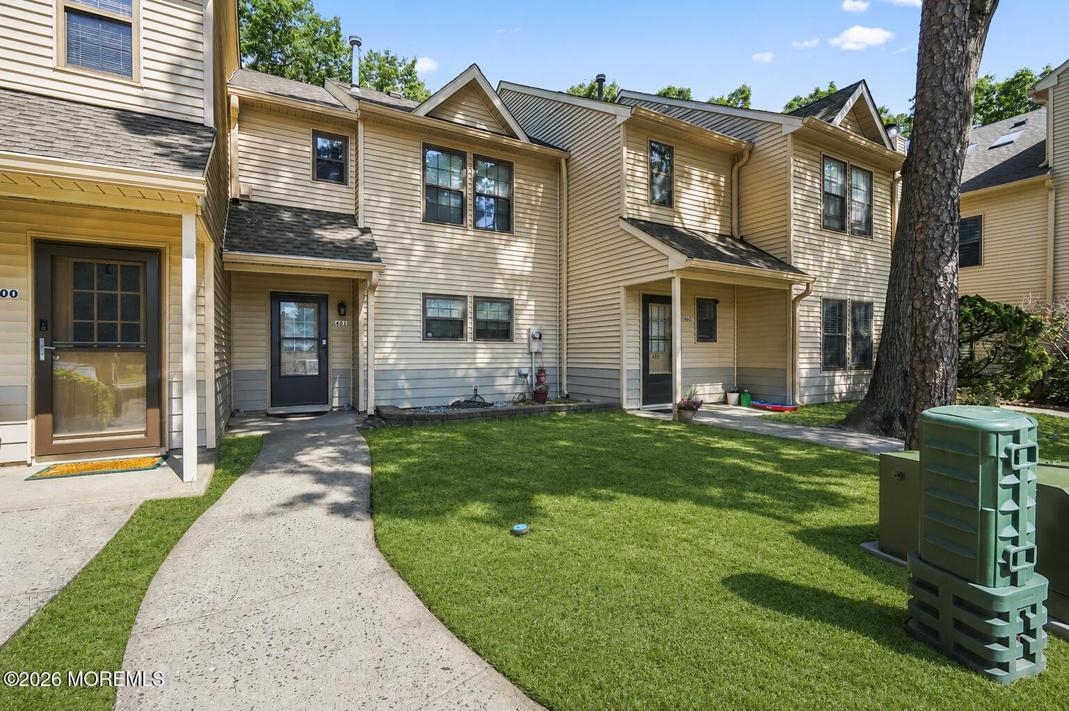401 Wildflower Court — photo