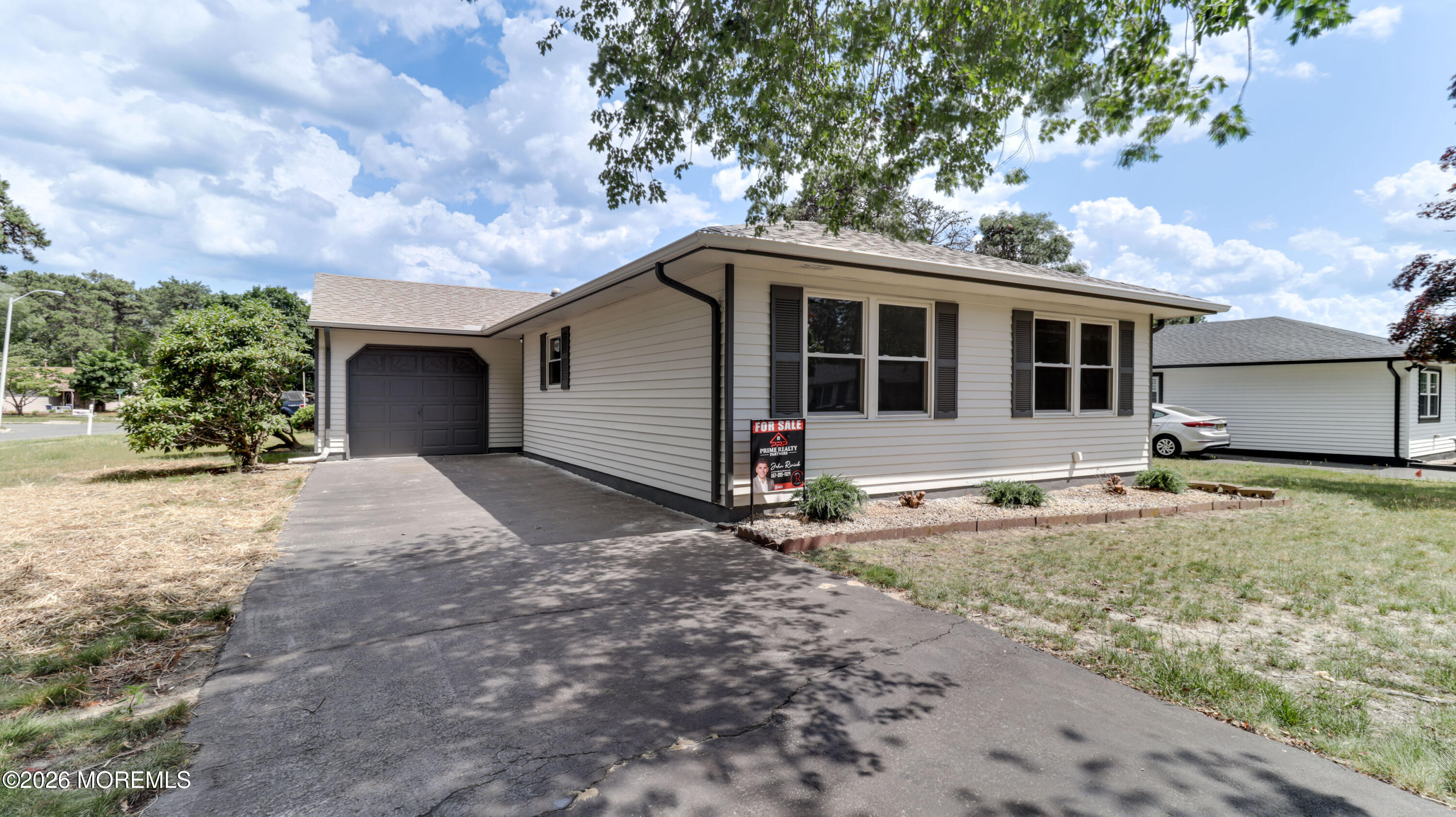 1 Whitecap Way — photo