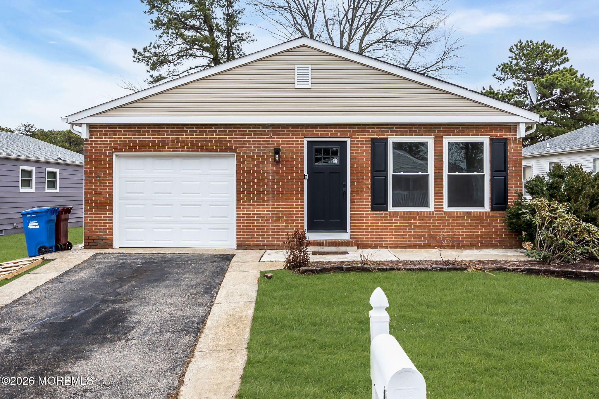 15 Roxton Place — photo