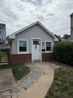 195 Bay Avenue — photo