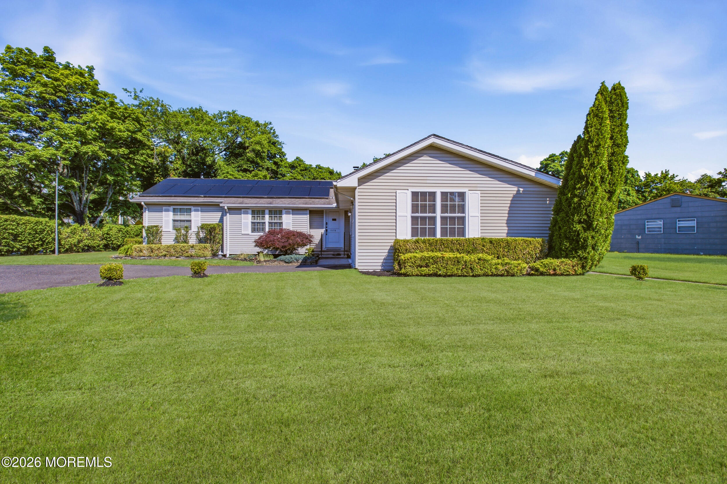 1370 Red Oak Drive — photo